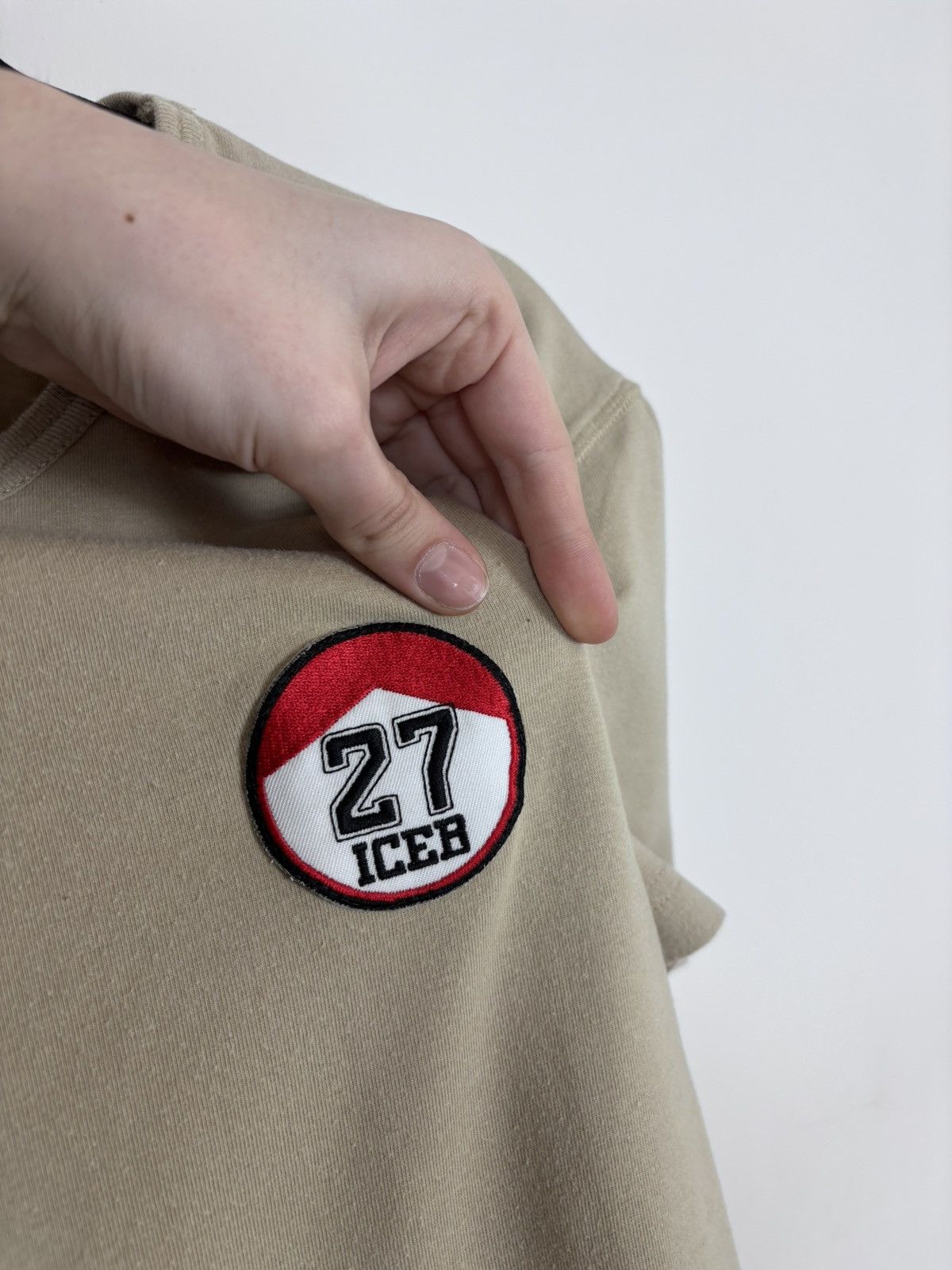 Iceberg Ice Iceberg Vintage Women’s #27 Logo Beige T-Shirt Tee Size XL / US 12-14 / IT 48-50 - 15 Thumbnail