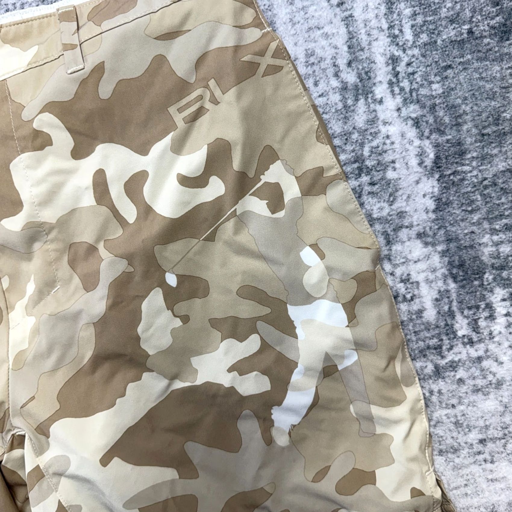 RLX Ralph Lauren RLX Ralph Lauren Short Mens Medium Beige Camo Golfer Athletic Golf Shorts Size US 31 - 3 Thumbnail