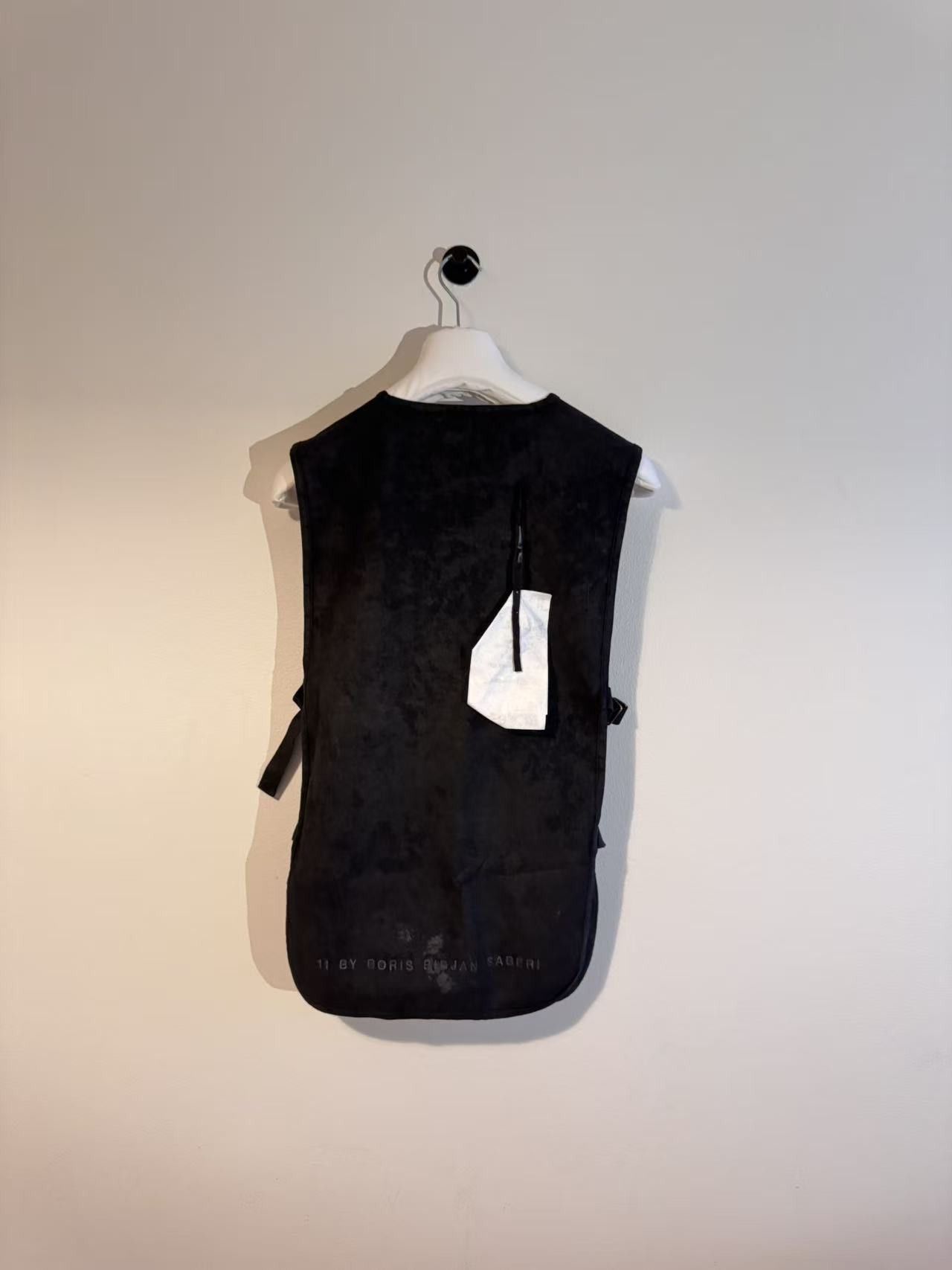 11 By Boris Bidjan Saberi 11 By Boris Bidjan Saberi Black Vest Unisize Size US L / EU 52-54 / 3 - 2 Thumbnail