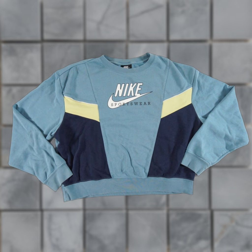 Nike Nike Sweatshirt Medium Blue Crewneck Heritage Casual Sweater Ladies Womens Size M / US 6-8 / IT 42-44 - 1 Thumbnail