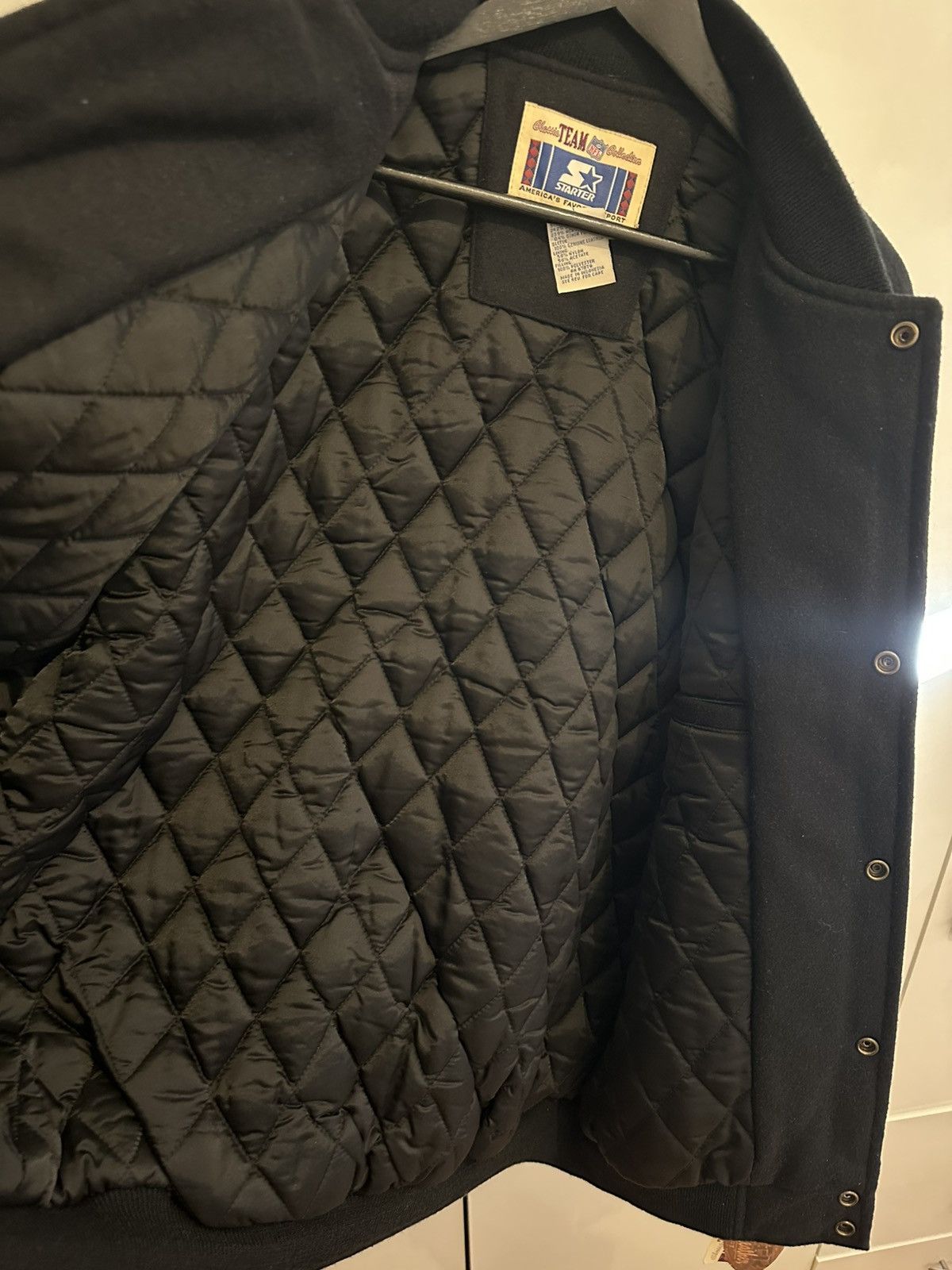 Starter Starter Jacke Los Angeles Raiders NWT Size L NFL JACKET Size US L / EU 52-54 / 3 - 10 Thumbnail