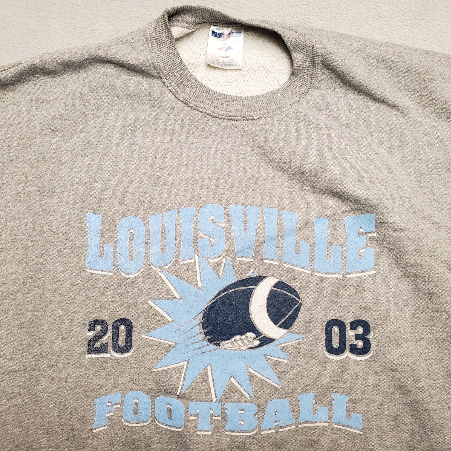 Jerzees VINTAGE Louisville Football Sweatshirt Mens XL Gray Y2K 2003 Highschool Crewneck Size US XL / EU 56 / 4 - 2 Thumbnail