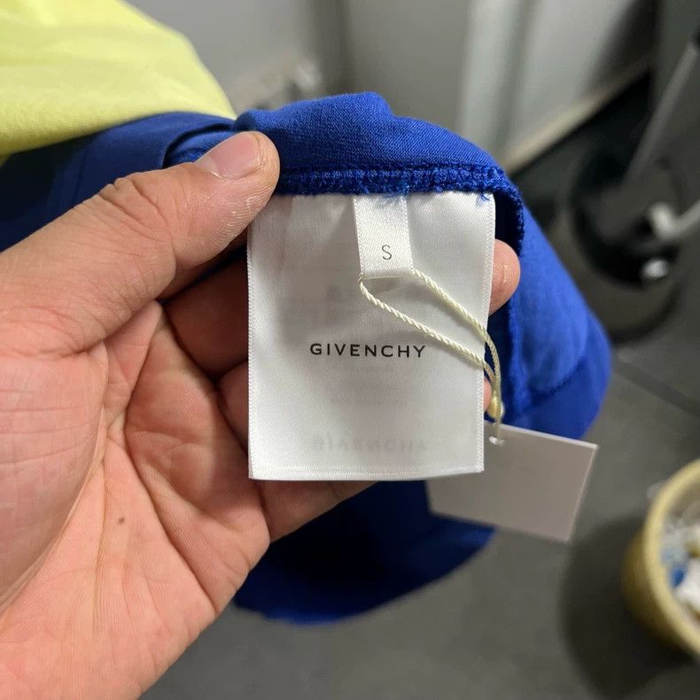 Givenchy Givenchy Tie-dye Short-sleeve p1618 2506-Nextarrow Size US S / EU 44-46 / 1 - 4 Thumbnail