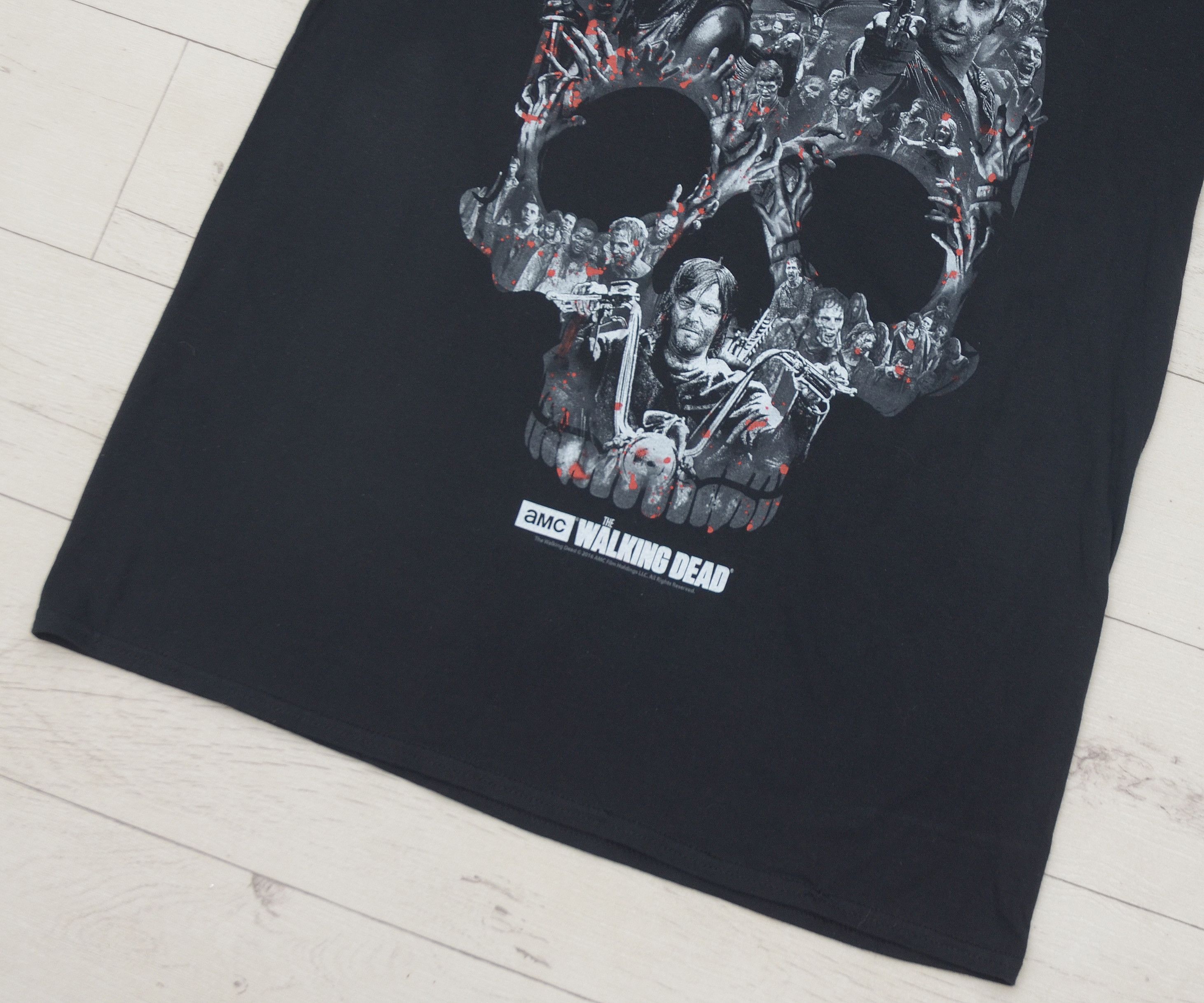 Gildan Official Merch Movie The Walking Dead T-shirt 2016 Skull Size US L / EU 52-54 / 3 - 3 Thumbnail