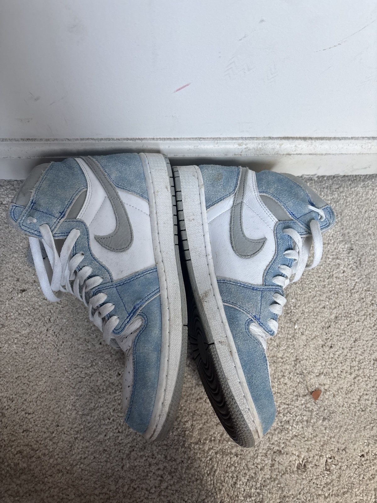 Jordan Brand Jordan 1 Hyper Royal Smoke Grey Size US 9 / EU 42 - 5 Thumbnail