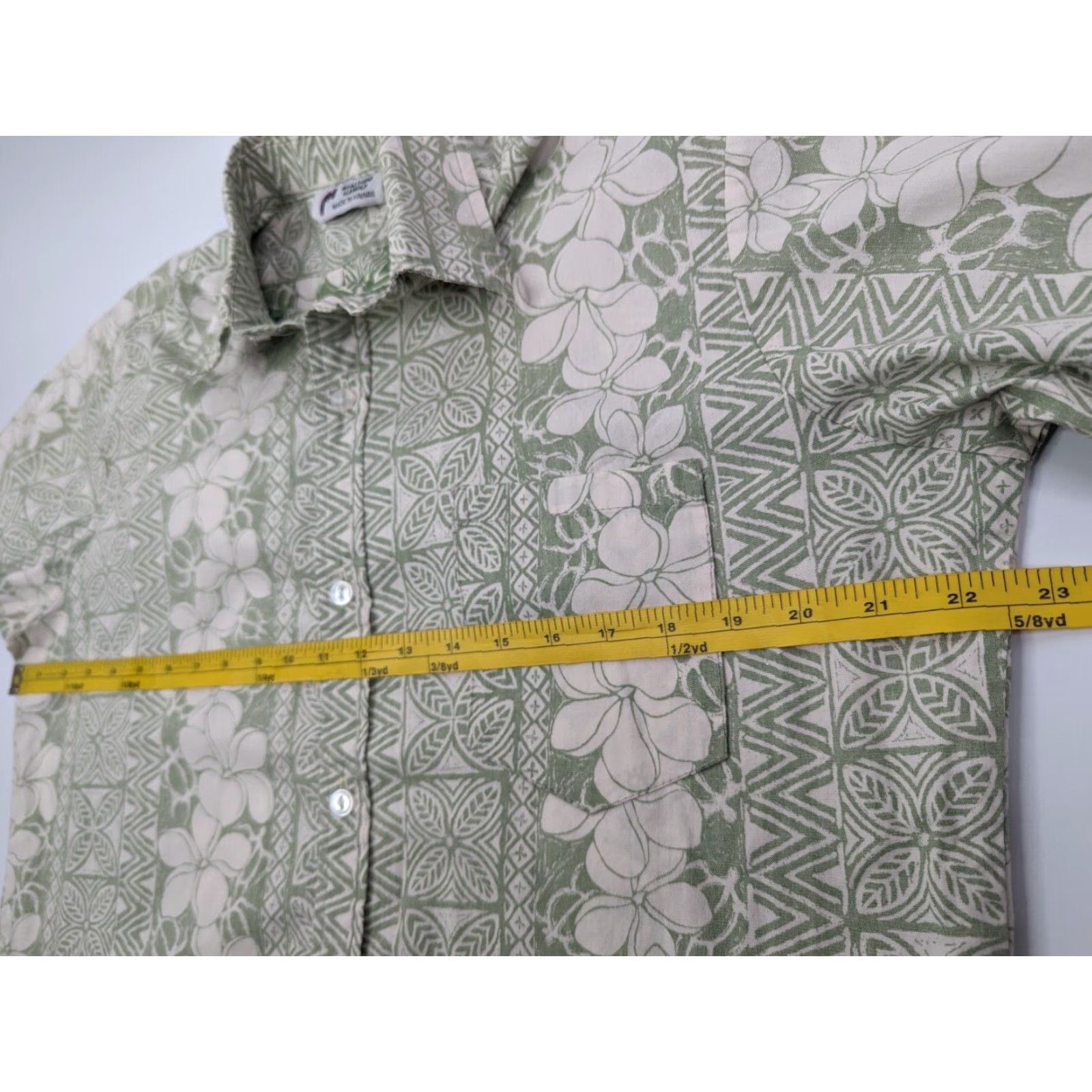 Vintage Malihini Hawaiian Shirt Button Up Mens M Tropical Floral Green Cotton Polyester Short Sleeve Casual Beach Hawaii 90s? Size US M / EU 48-50 / 2 - 6 Thumbnail