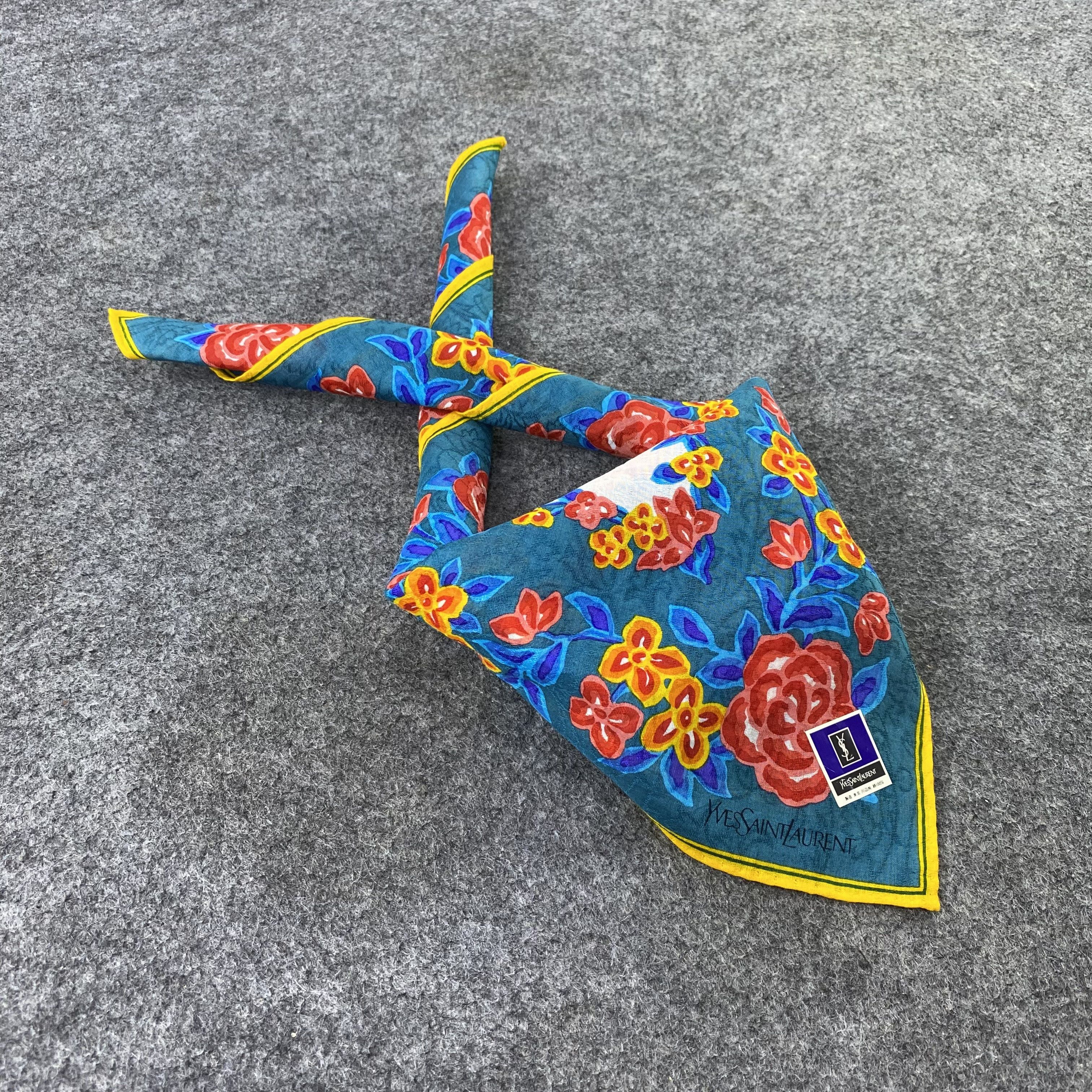 Designer Yves Saint Laurent Handkerchief / Bandana /Neckerchief-B1218 Size ONE SIZE - 1 Thumbnail