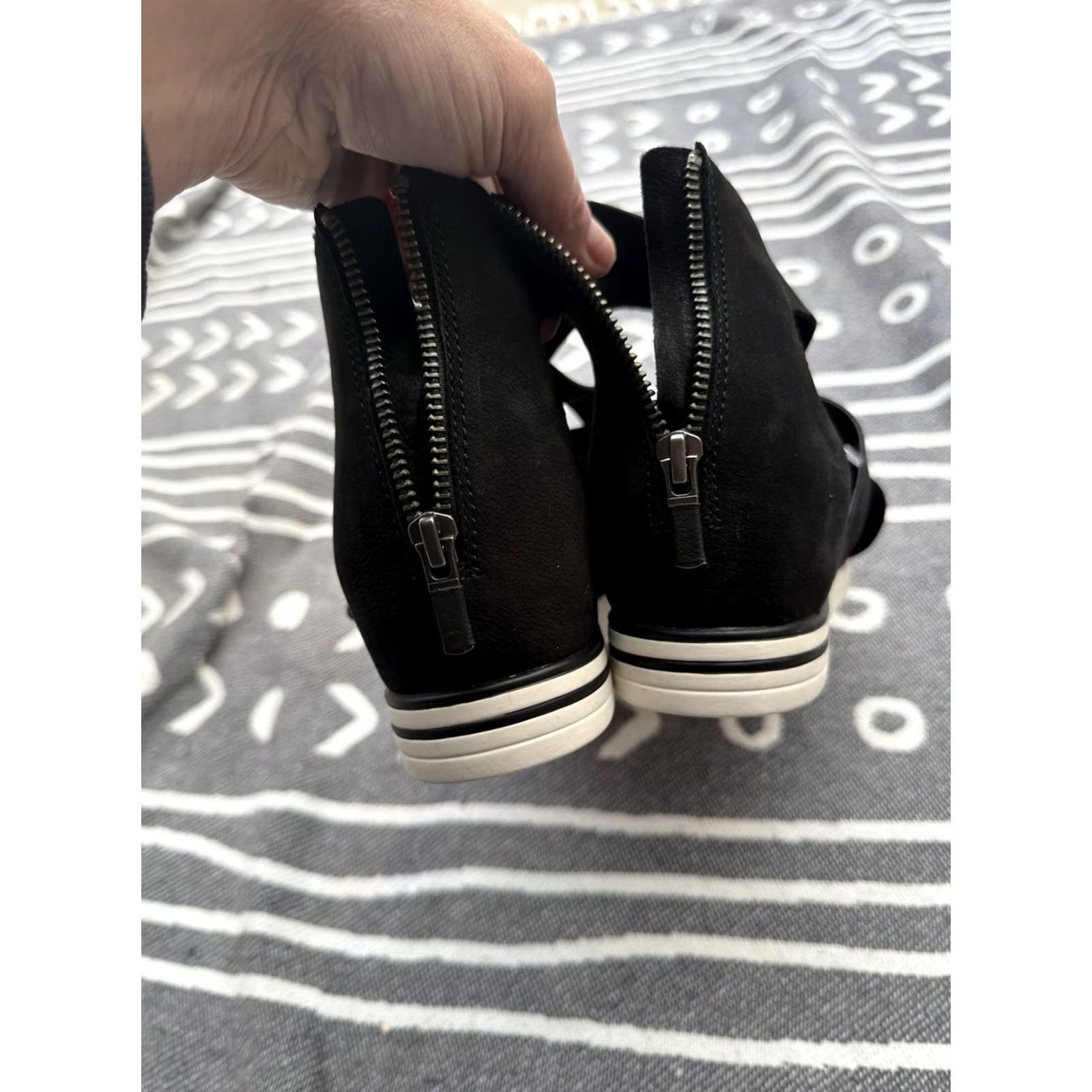 Eileen Fisher Eileen Fisher Women's Sandals Sport Sneaker Flat Heel Zip Strappy Leather Black 11 Shoes Womens Size US 11 / IT 41 - 4 Thumbnail