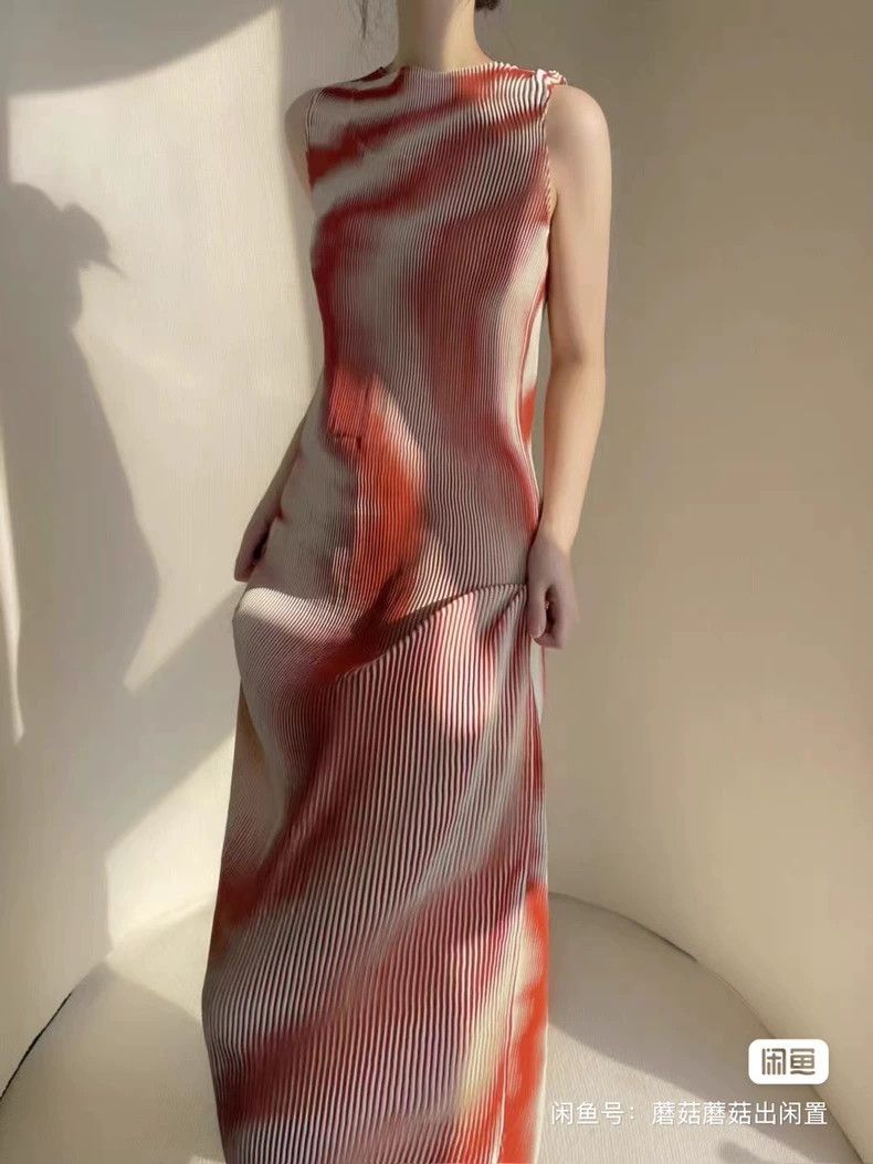 Issey Miyake Issey Miyake Red striped dress Size S / US 4 / IT 40 - 1 Thumbnail
