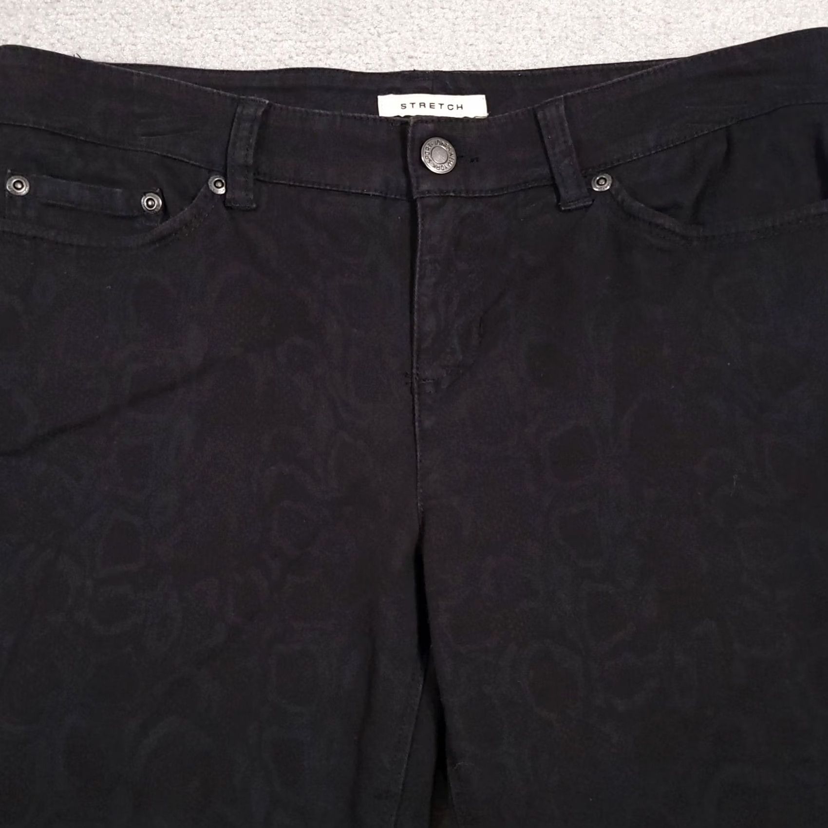 Jones New York Jones New York Sport Ankle Pants Women’s 4P Petite Black Snake Print Pockets Size 27" / US 4 / IT 40 - 3 Thumbnail