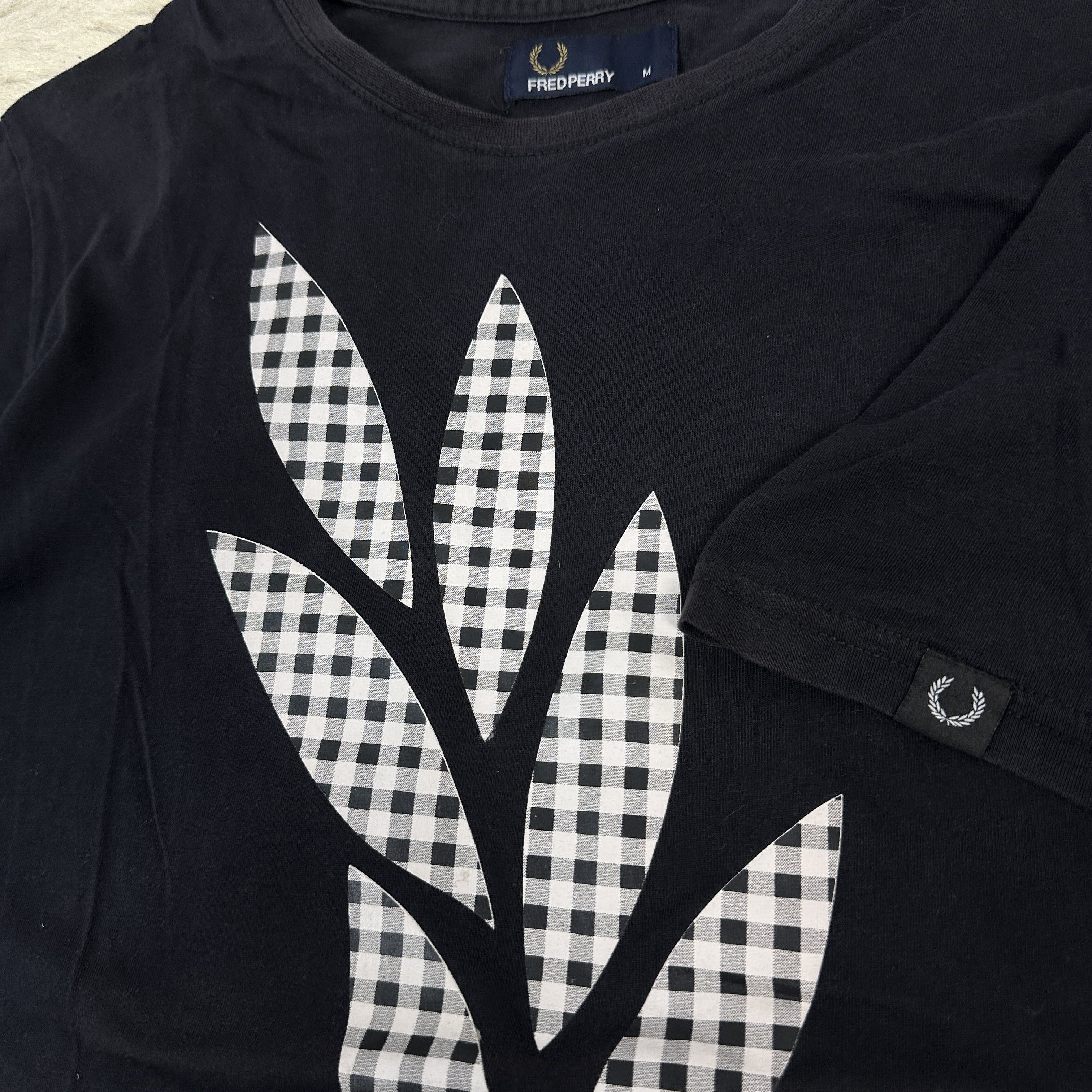 Fred Perry × Vintage Vintage Printed Oversize Casual Y2K Fred Perry T-shirt Size US M / EU 48-50 / 2 - 3 Thumbnail