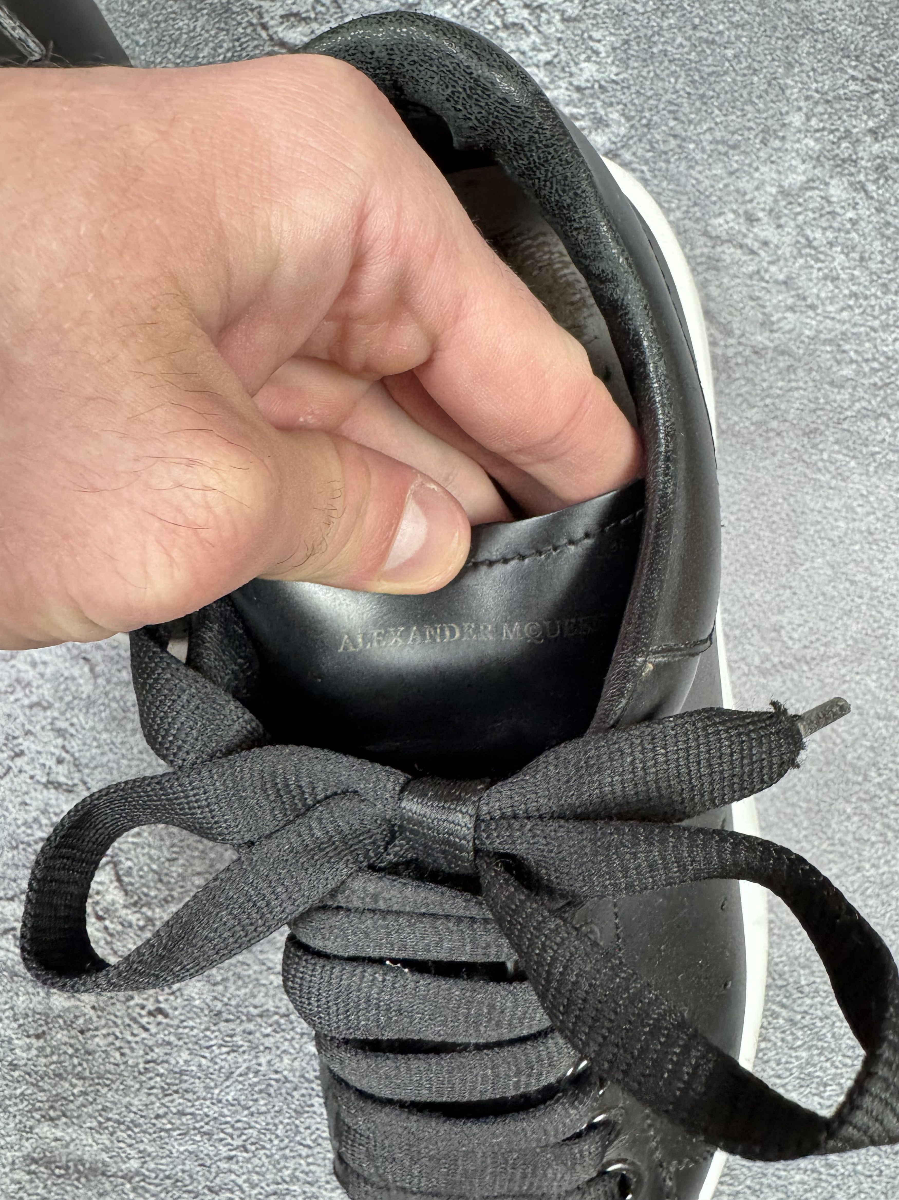 Alexander McQueen Alexander McQueen MCQ Leather Sneakers Size 39 Size US 6 / EU 39 - 4 Thumbnail