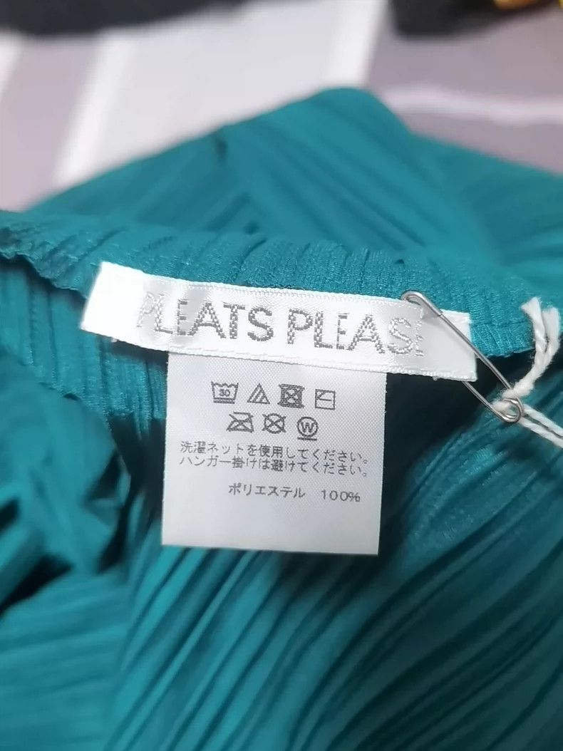 Pleats Please Issey Miyake Issey Miyake size:5 Blue horizontal stripe dress Size M / US 6-8 / IT 42-44 - 2 Thumbnail