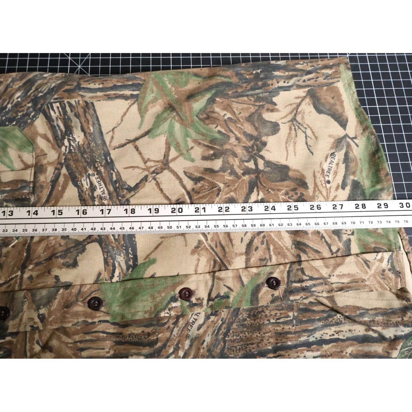 Walls VINTAGE Walls Camouflage Flannel Shirt Men's Large Tall Green Realtree Camouflage USA Made Shirt Size US L / EU 52-54 / 3 - 6 Thumbnail