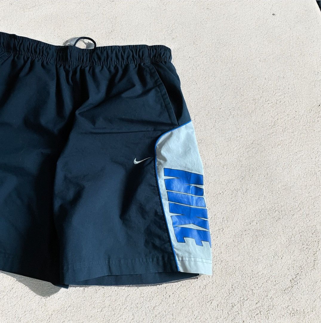 Nike × Vintage Nike vintage shorts athletic M blue logo Size US 32 / EU 48 - 2 Thumbnail