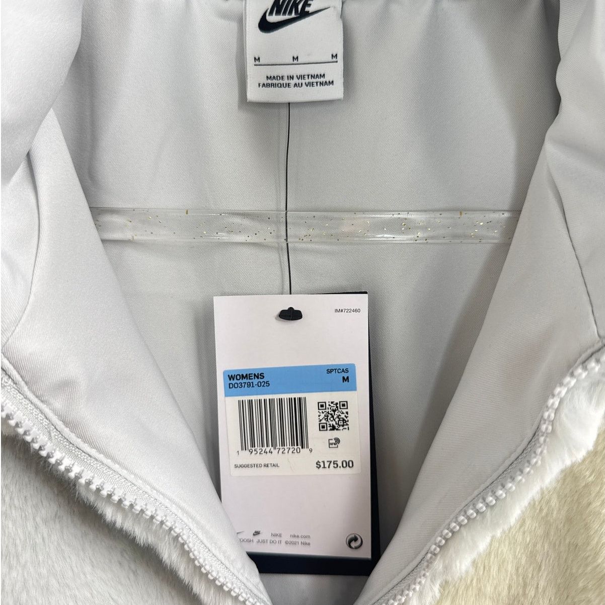 Nike Nike Women's Luxe Faux Fur Sportswear Jacket (DO3791-025) Size M / US 6-8 / IT 42-44 - 3 Thumbnail