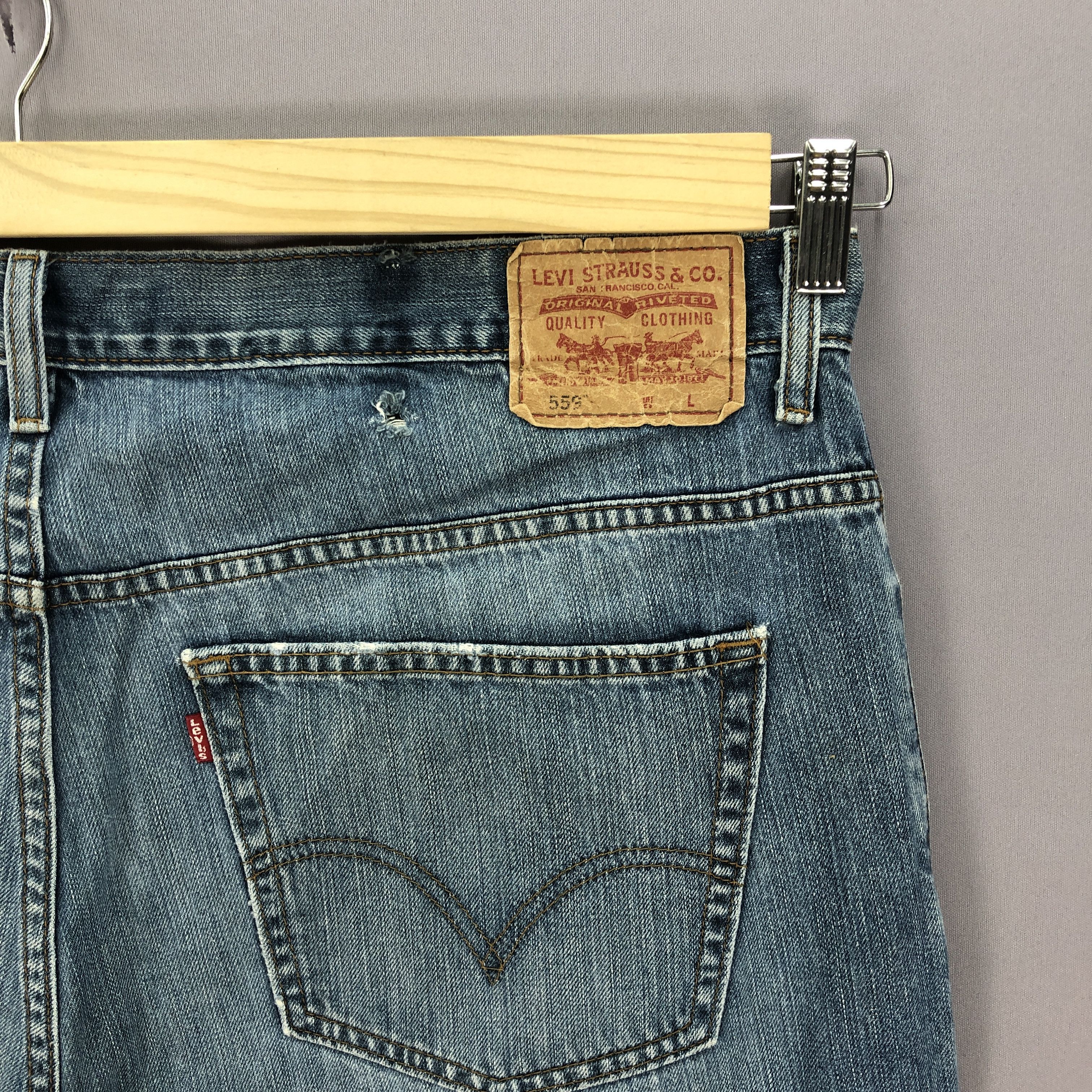 Levi's Vintage Levis 559 Baggy Jeans Levi's Light Wash Faded Denim Size US 42 / EU 58 - 5 Thumbnail