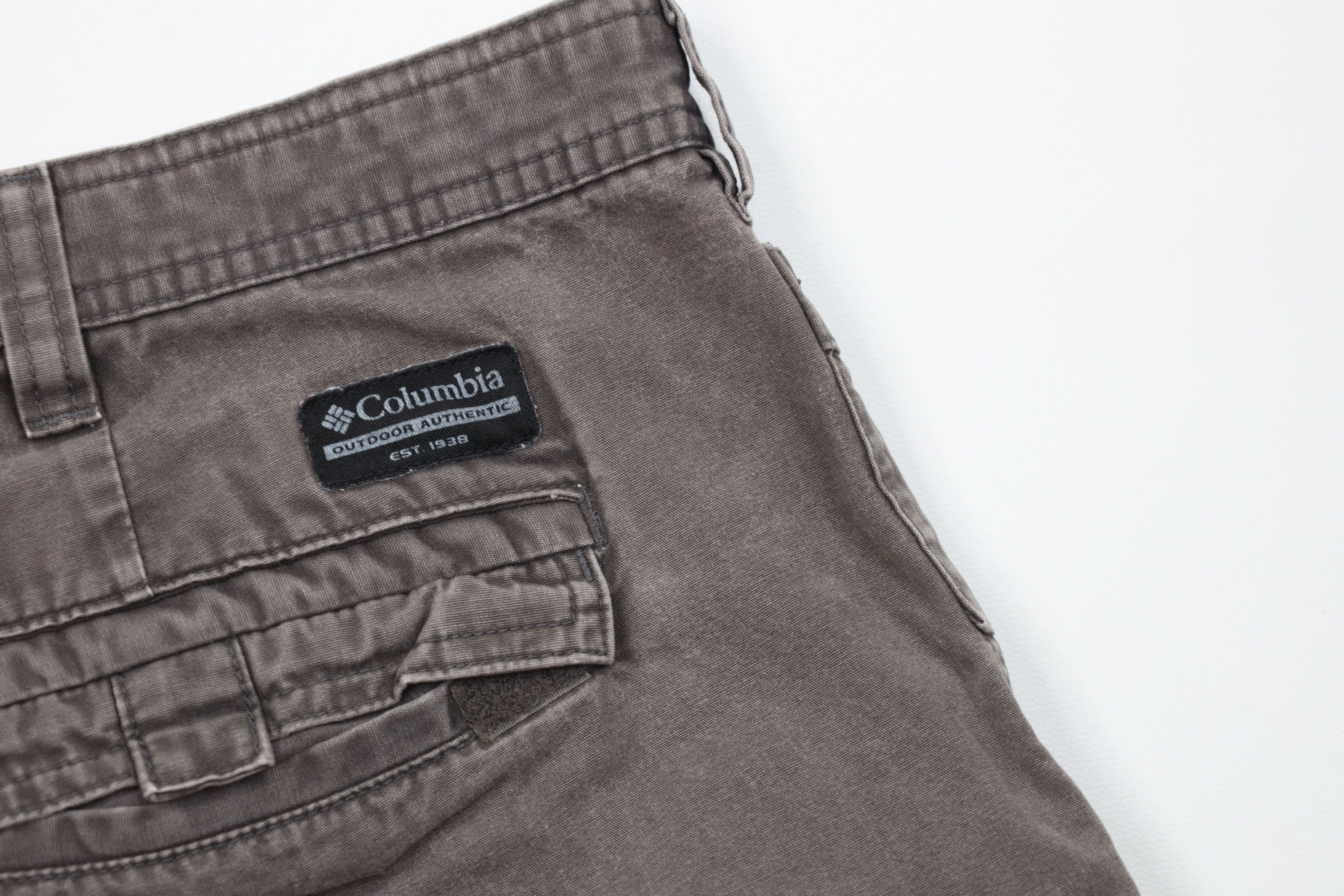 Columbia Vintage Columbia Outdoor Hiking Trekking Shorts Gray Cotton Size US 42 / EU 58 - 12 Thumbnail