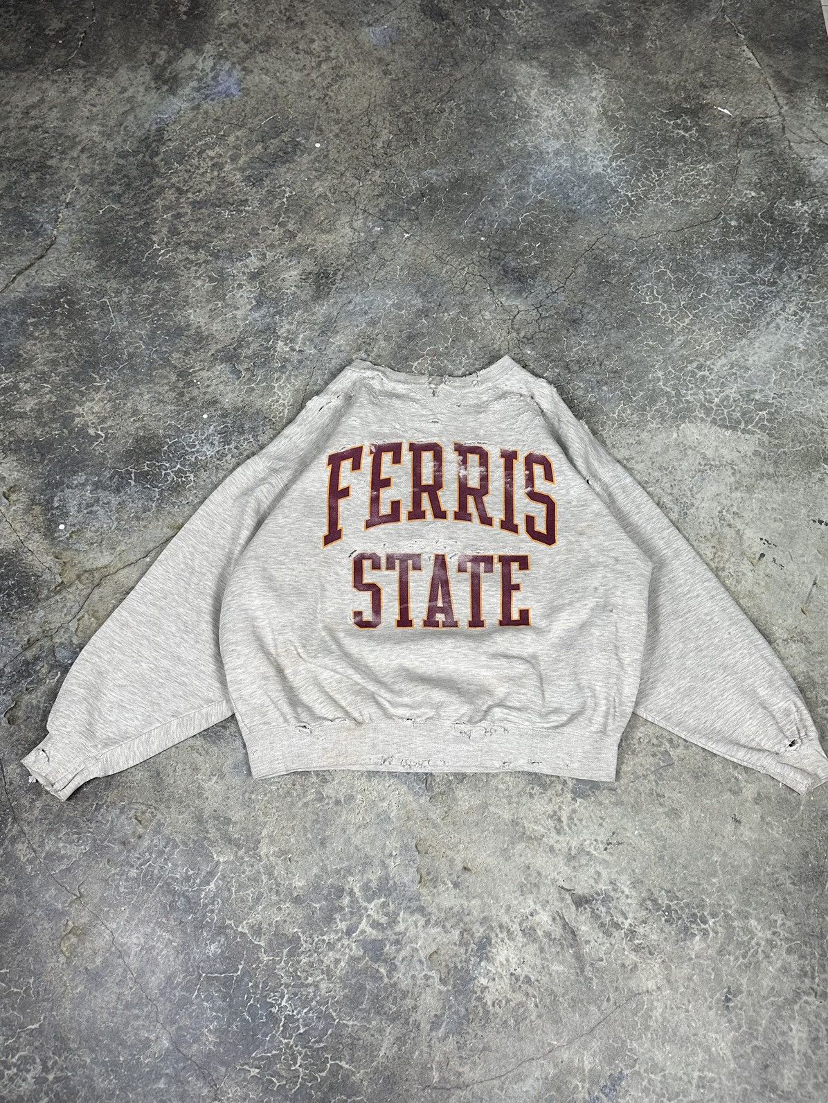 image of Vintage Perfect Thrashed Ferris State Crewneck in Grey, Men's (Size XL)