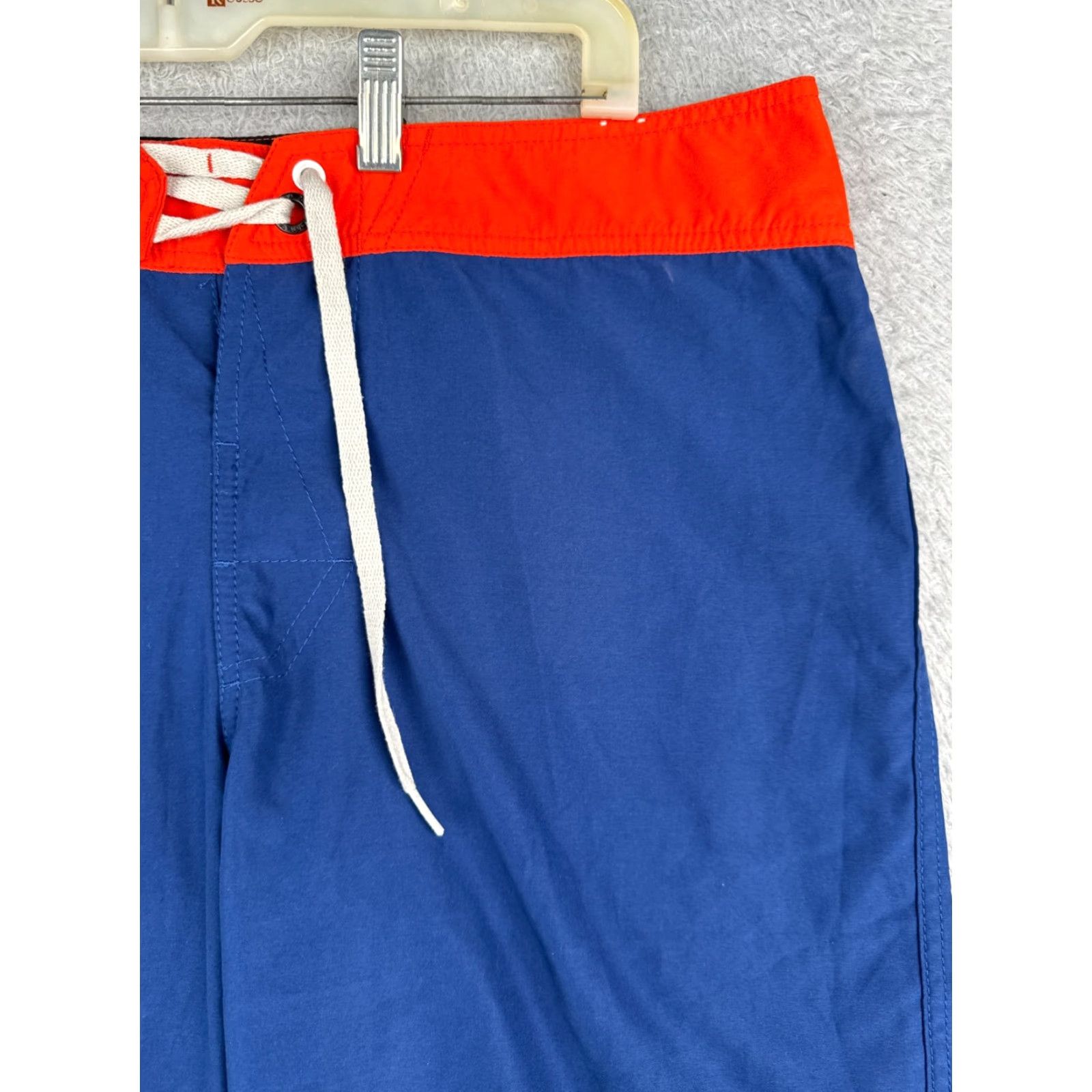 Volcom Volcom Board Shorts Mens 36 Blue Red Floral Polyester Beach Swim Trunks 36x10 Pockets Drawstring Mens Size US 36 / EU 52 - 5 Thumbnail