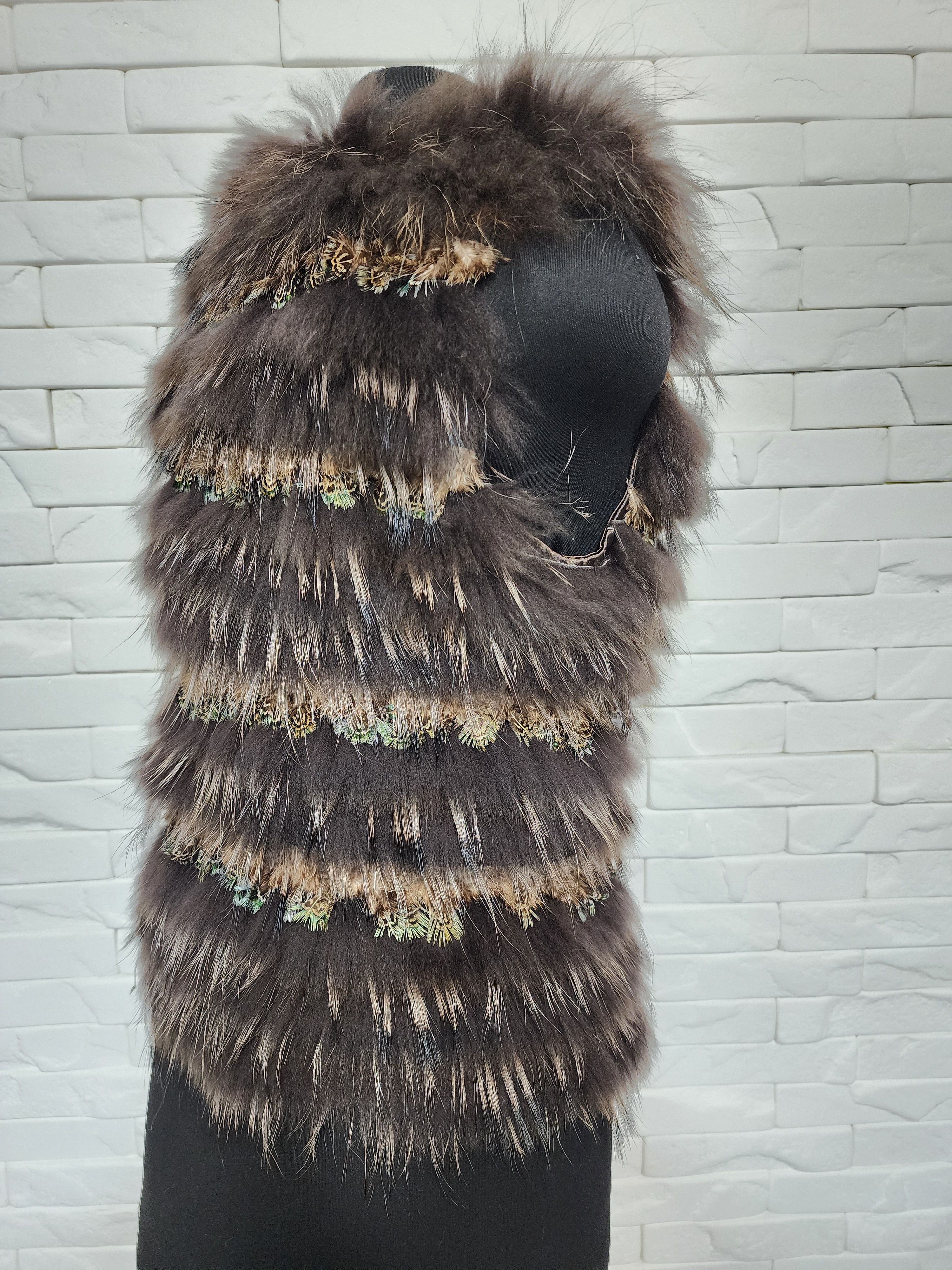 Designer Women's vest made of genuine fluffy fur and feathers. Size M / US 6-8 / IT 42-44 - 5 Thumbnail