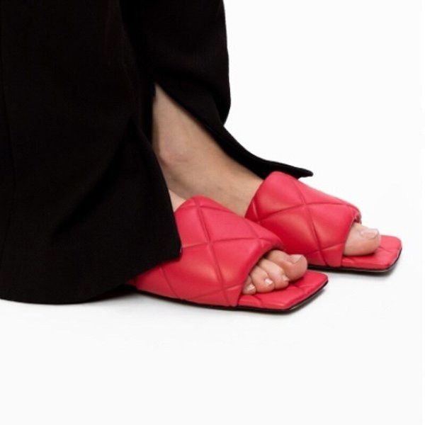 Bottega Veneta o1n1vont1124 Rubber Lido Flat Sandals in Pink Size US 6 / IT 36 - 4 Thumbnail