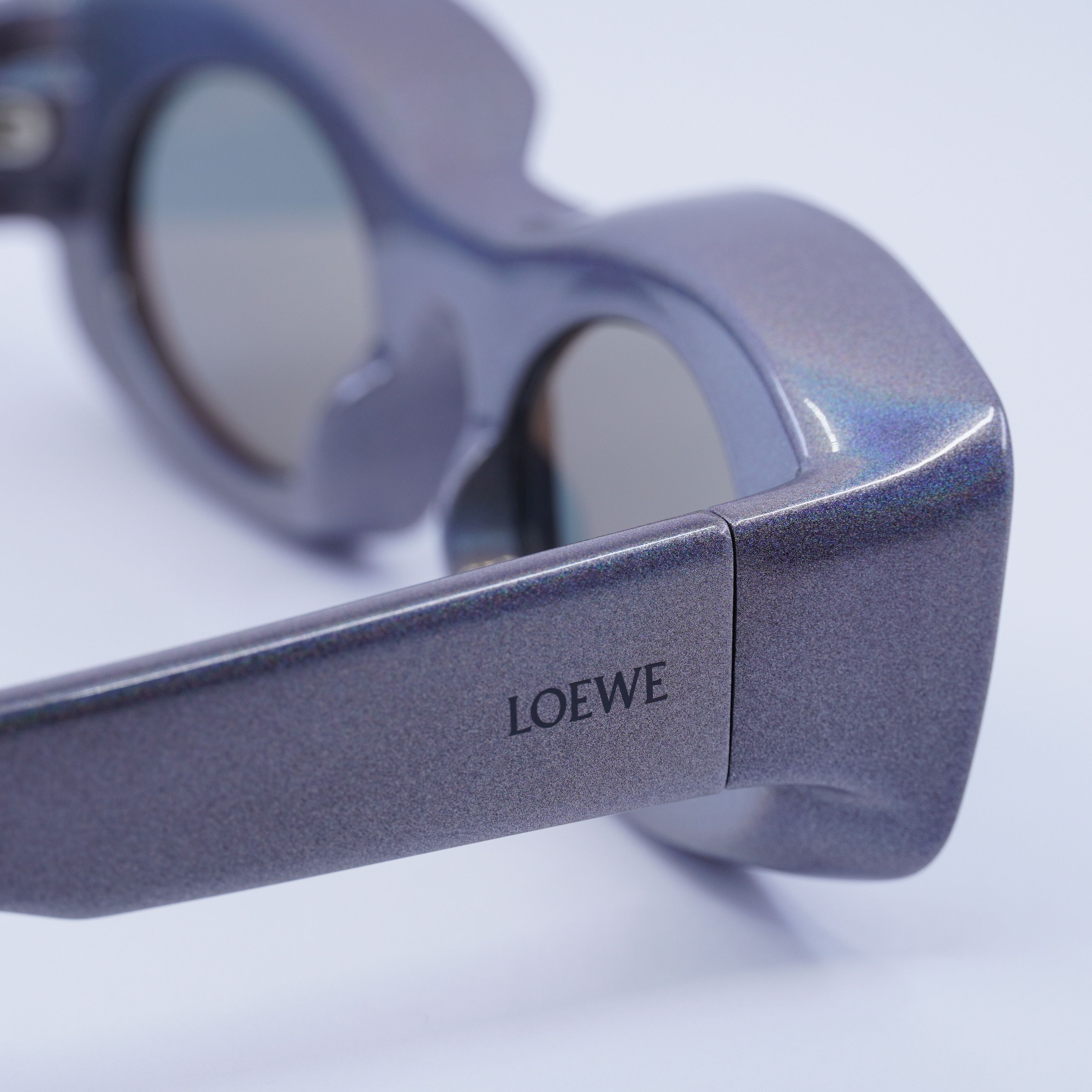 Loewe Loewe LW40033I 05X Sunglasses Pearlescent Rectangle Frame Size ONE SIZE - 11 Thumbnail