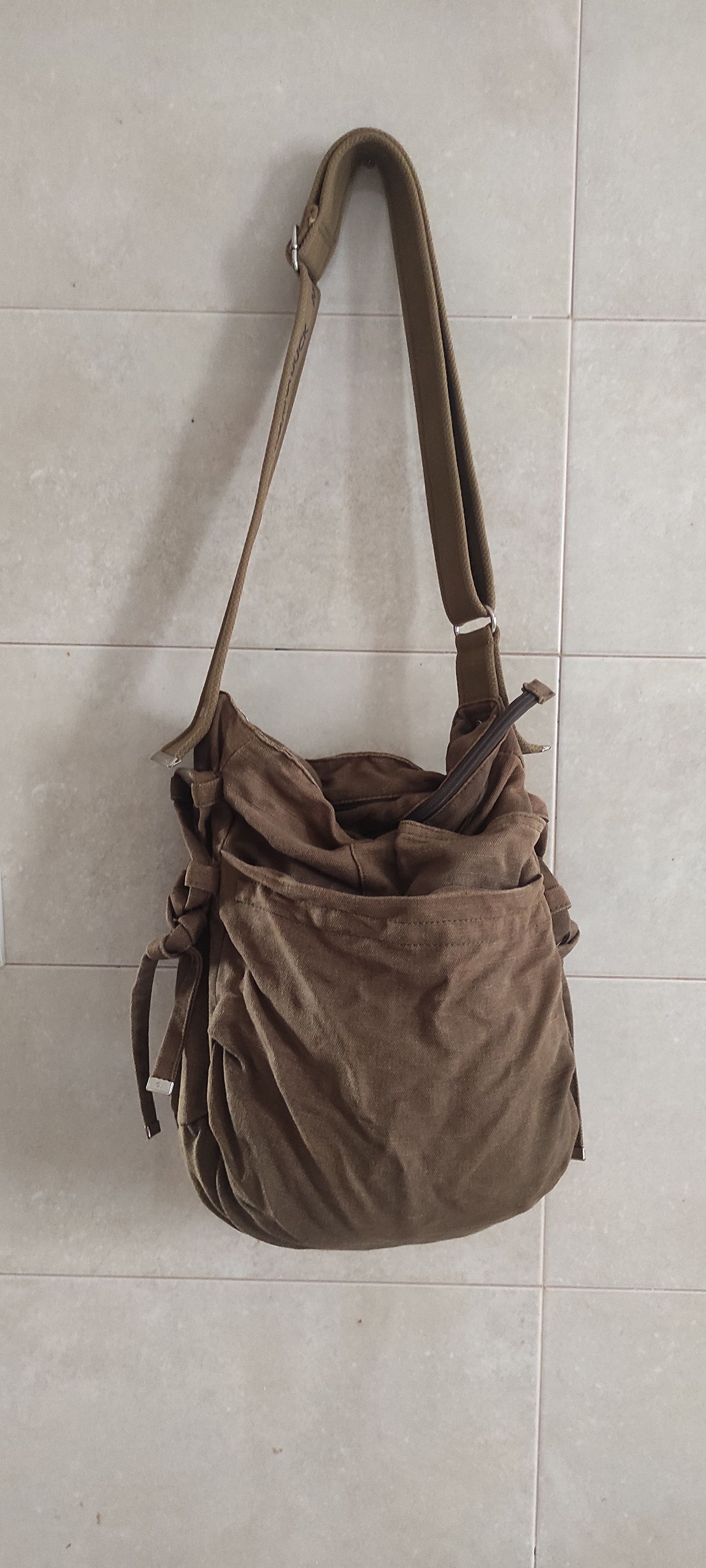 Mandarina Duck × Vintage Mandarina Duck Olivre Green Army Textured Crossbody Bag Size ONE SIZE - 18 Thumbnail