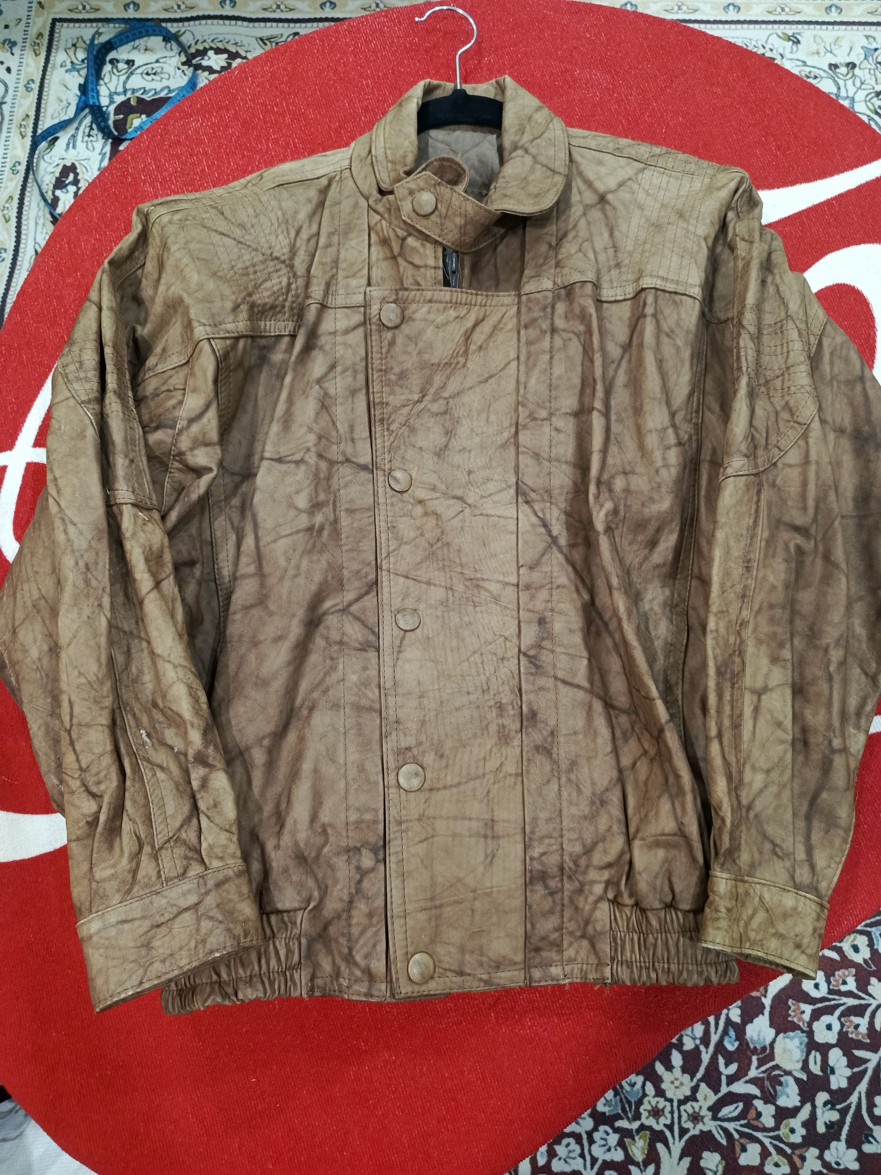 Vintage jacket vintage leather jacket, likely in a bomber, Size US M / EU 48-50 / 2 - 13 Thumbnail