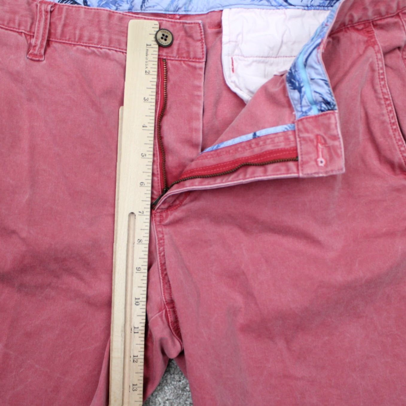 Tommy Bahama Tommy Bahama Chino Shorts Mens 36 Pink Cotton/Tencel Stretch 10" inseam Size US 36 / EU 52 - 7 Thumbnail