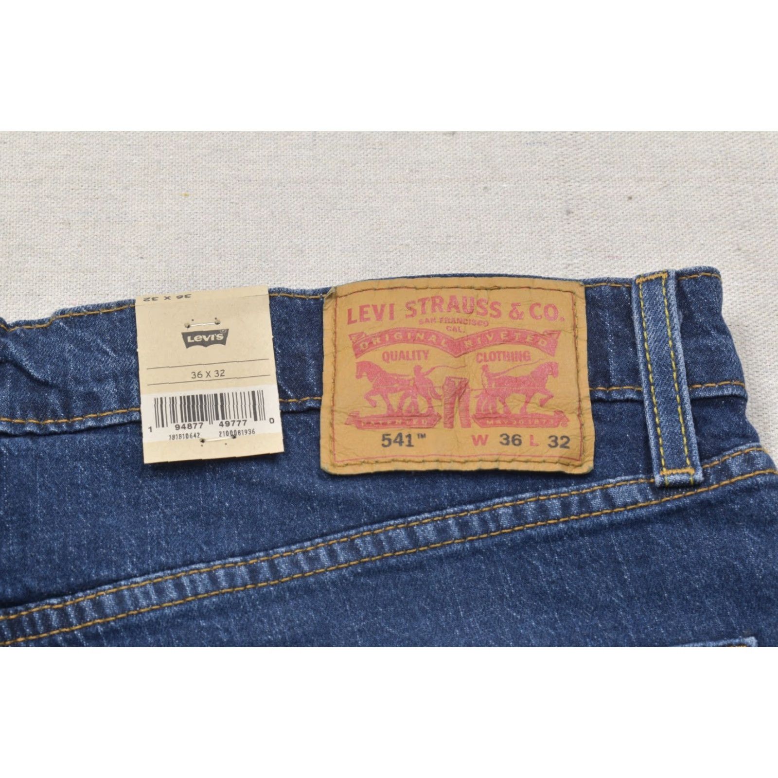 Levi's VINTAGE Levi's 541 Athletic Taper Jeans Blue Denim 36x32 New With Tags Size US 36 / EU 52 - 5 Thumbnail