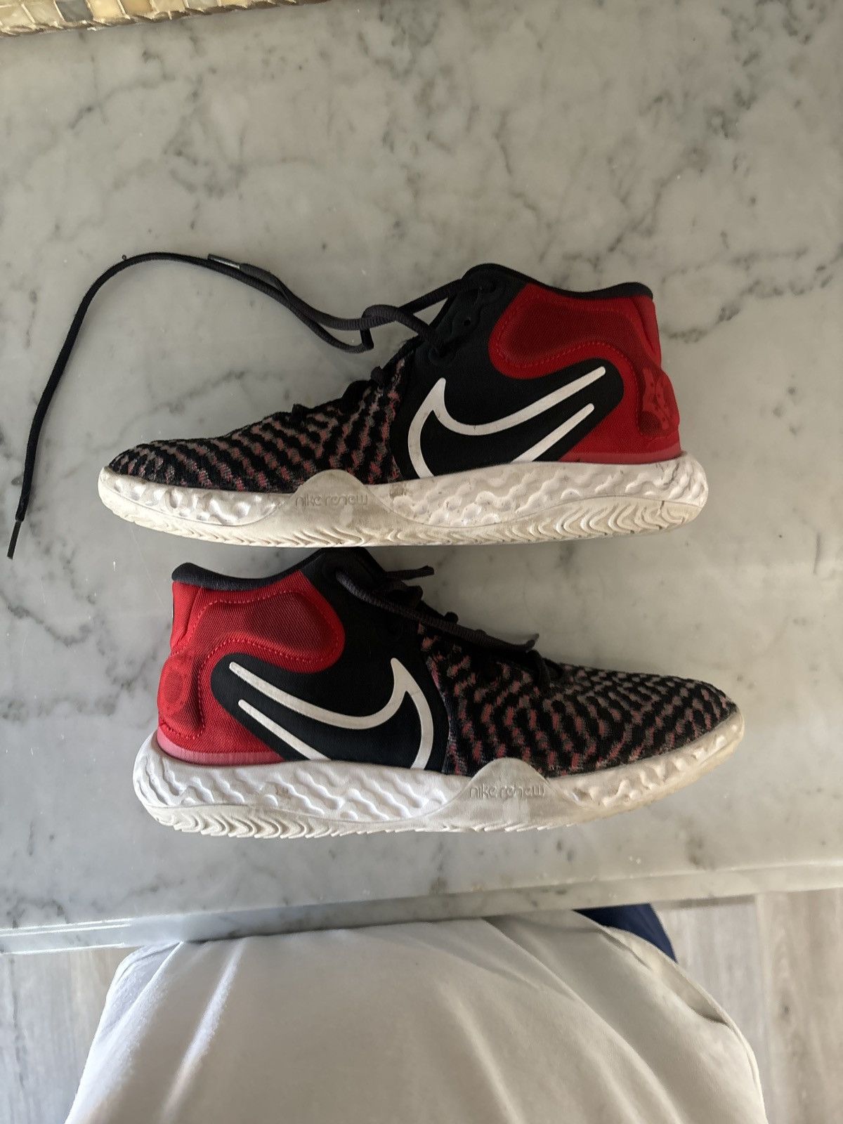 Nike KD Trey VIII ‘Bred’ GS Used 6.5Y Very Worn No Box Size US 6.5 / EU 39-40 - 1 Thumbnail