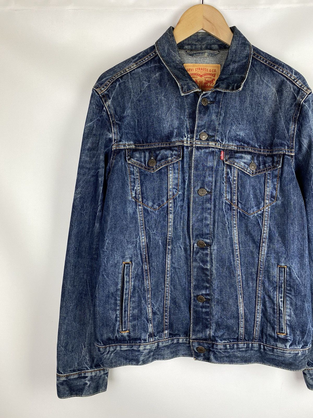 Levi's Levis men’s denim trucker jacket size L Size US L / EU 52-54 / 3 - 2 Thumbnail