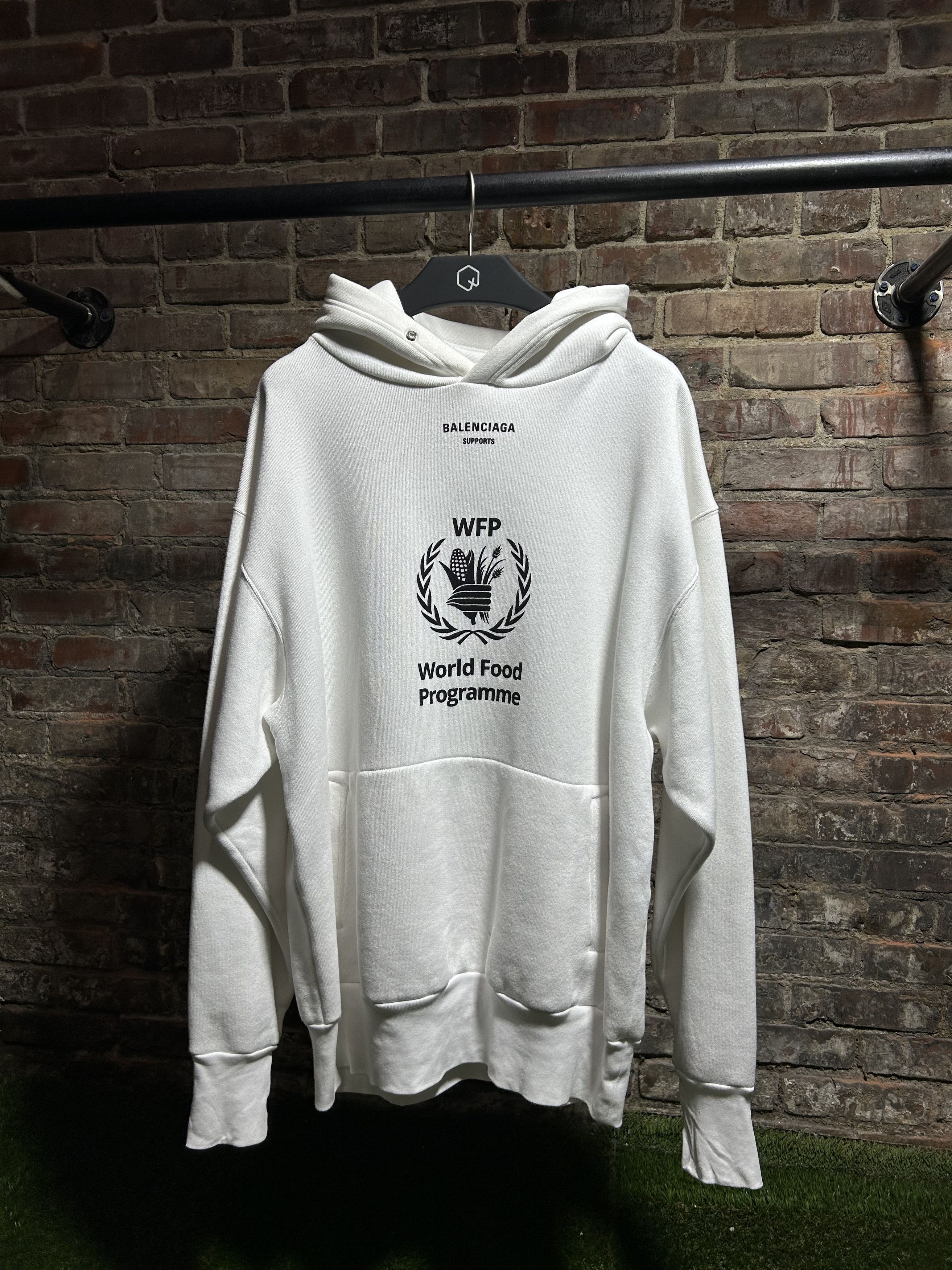 Balenciaga Balenciaga World Program Hoodie Size US L / EU 52-54 / 3 - 1 Thumbnail