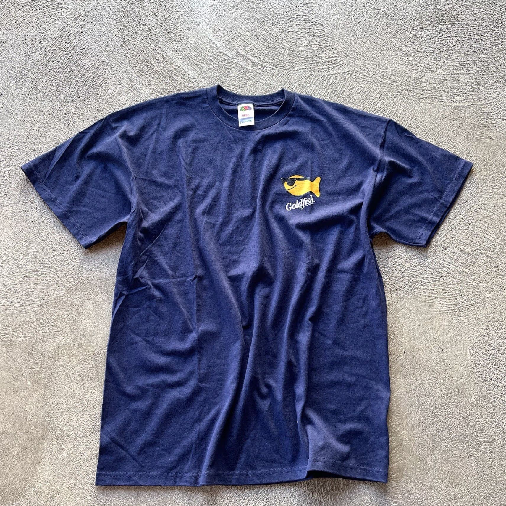 Fruit Of The Loom VINTAGE Fruit of the Loom Goldfish T-Shirt Mens 2XL Blue Solid 90s Snack Size US XXL / EU 58 / 5 - 3 Thumbnail