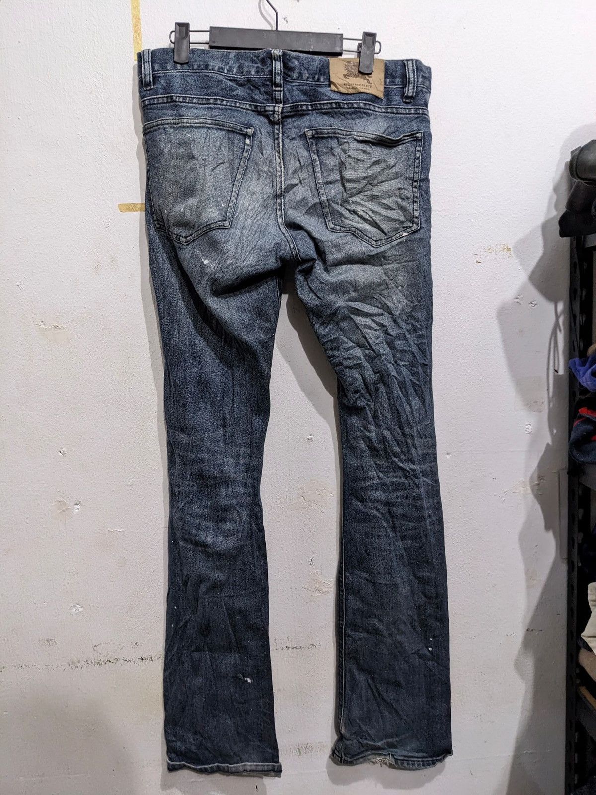 Burberry DISTRESSED BURBERRY PAINTS JEANS PANTS Size US 32 / EU 48 - 2 Thumbnail
