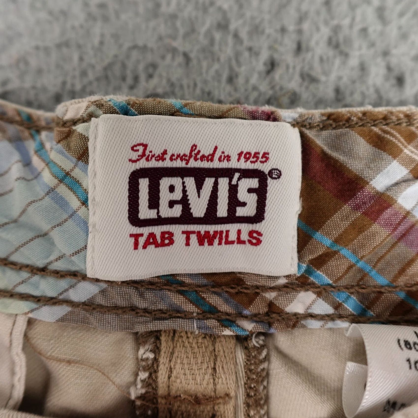 Levi's Levi's Shorts Mens 33 Brown White Tab Twill Grunge Streetwear Y2K Casual Regular 33in Brown Canvas Cotton Zipper Pockets Pattern Solid Tiny Flaws N/A Size US 33 - 3 Thumbnail