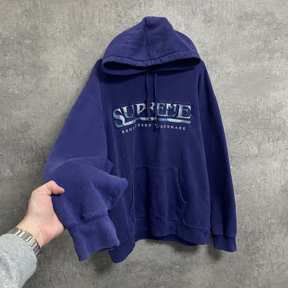 Supreme Vintage Supreme hoodie big logo Size US L / EU 52-54 / 3 - 2 Thumbnail