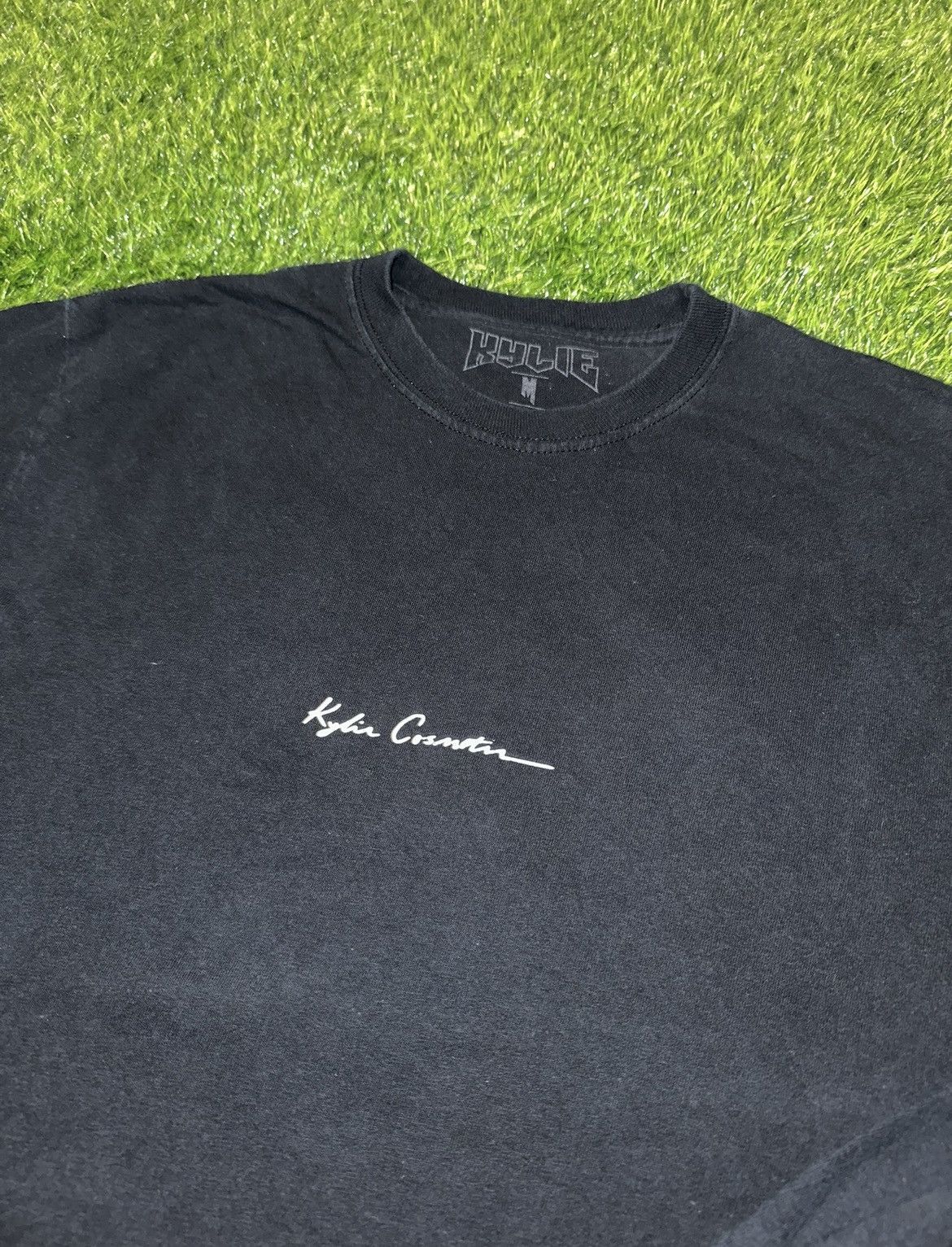 Kylie Jenner Kylie Jenner Cosmetics Longsleeve Size Medium Size US M / EU 48-50 / 2 - 4 Thumbnail