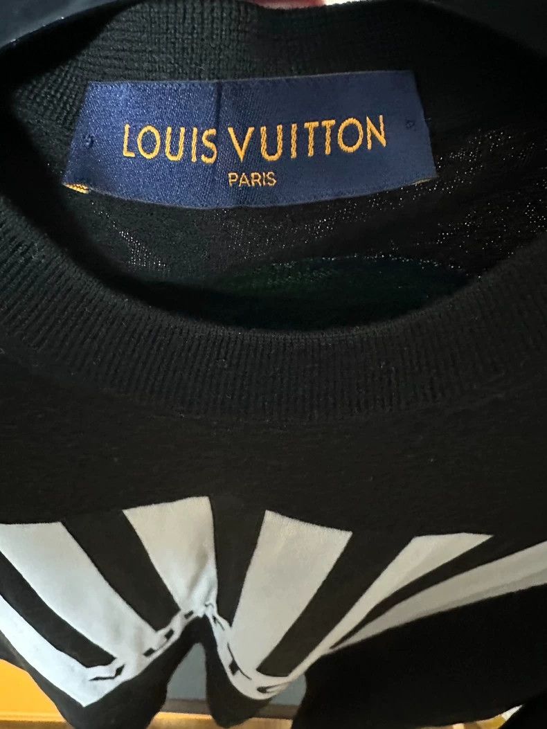 Louis Vuitton Louis Vuitton Bar Code Short Sleeve T-Shirt 2503-Nextarrow Size US XL / EU 56 / 4 - 5 Thumbnail