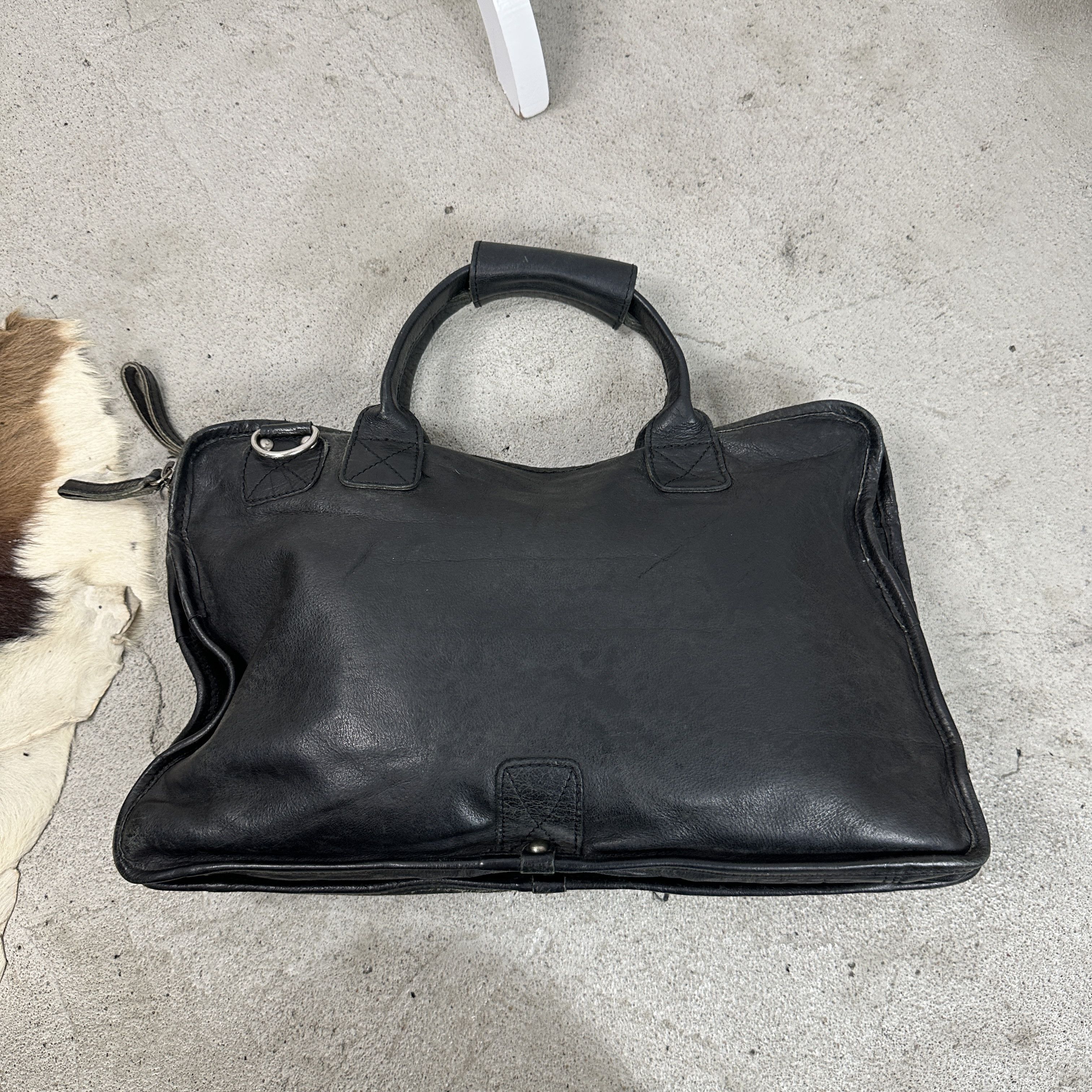 Vintage Vintage Leather Opium Avant Garde Biker Washed Bag 00s Size ONE SIZE - 7 Thumbnail