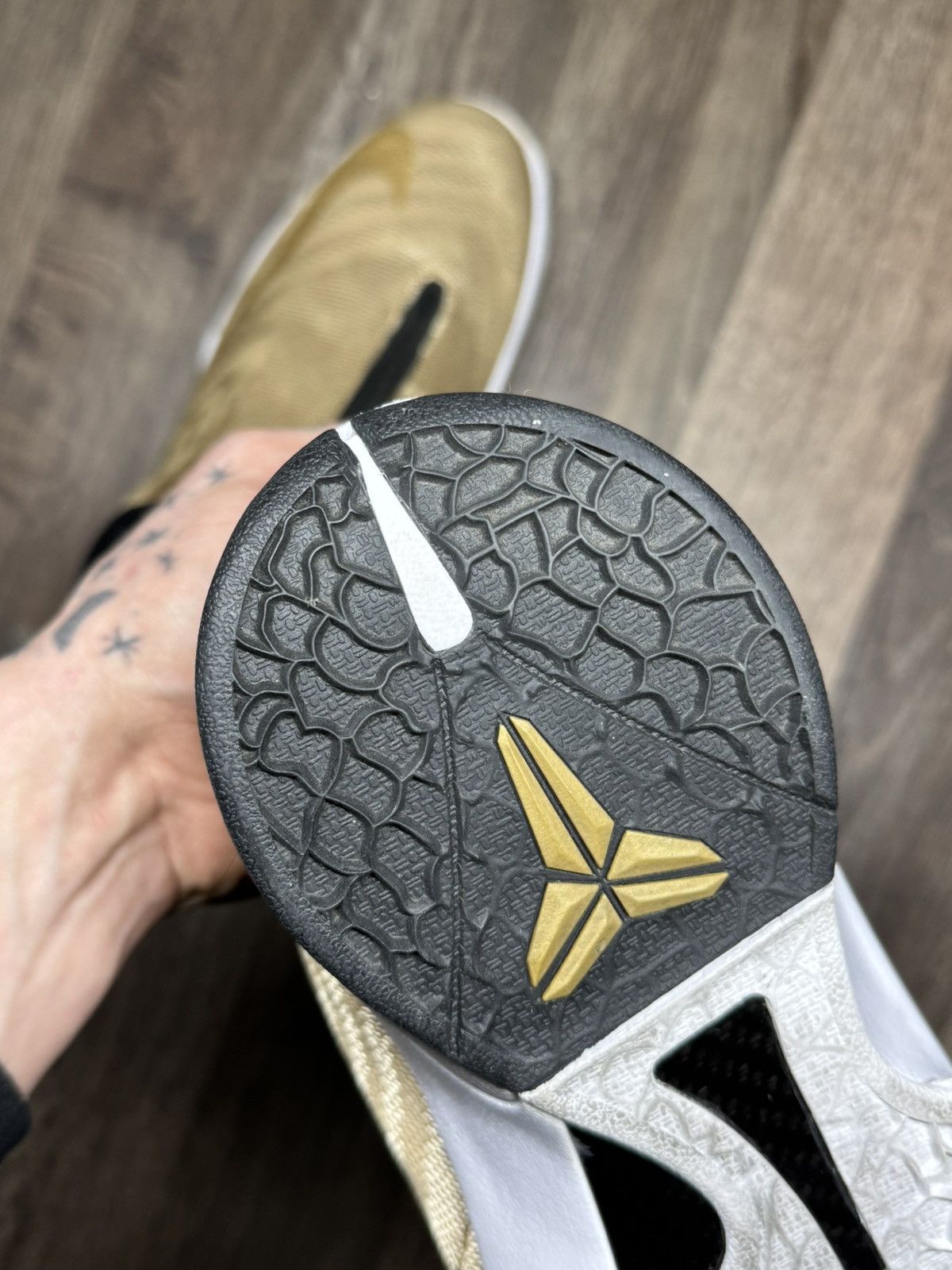 Nike Kobe icon Size US 12 / EU 45 - 9 Thumbnail