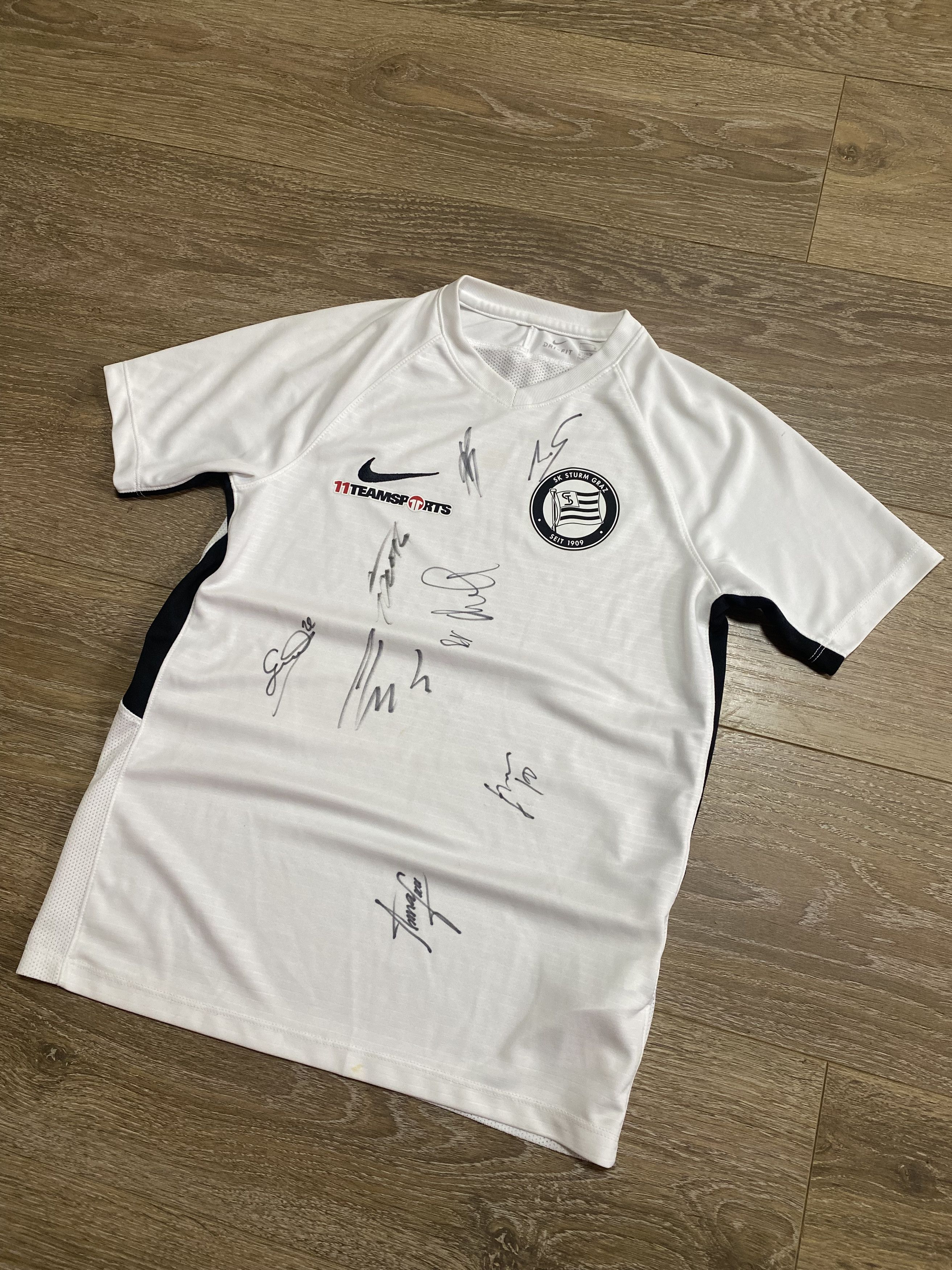 Nike × Vintage VTG SK Sturm Graz Training Football Jersey AUTOGRAPH kids L Size US L / EU 52-54 / 3 - 3 Thumbnail