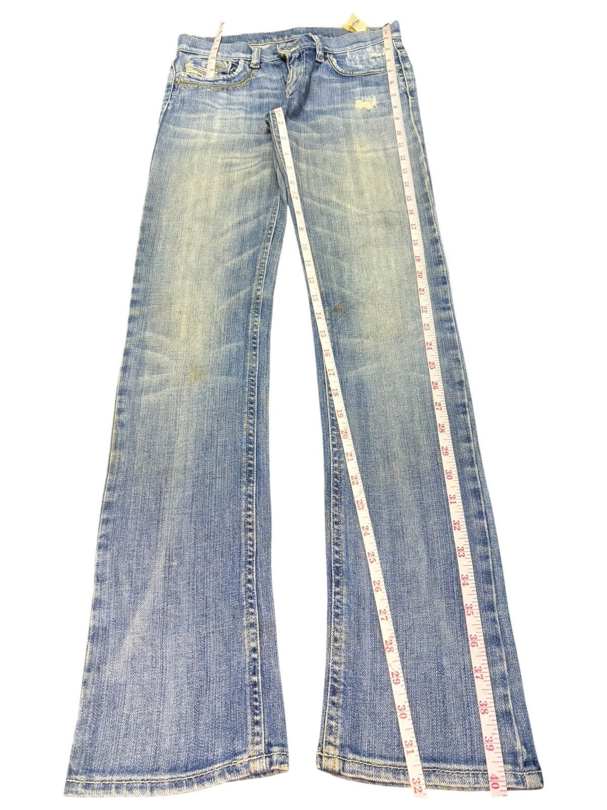 Diesel Vintage Italy Diesel Liv Distress Low Rise Flare Jeans Size 26" / US 2 / IT 38 - 7 Thumbnail