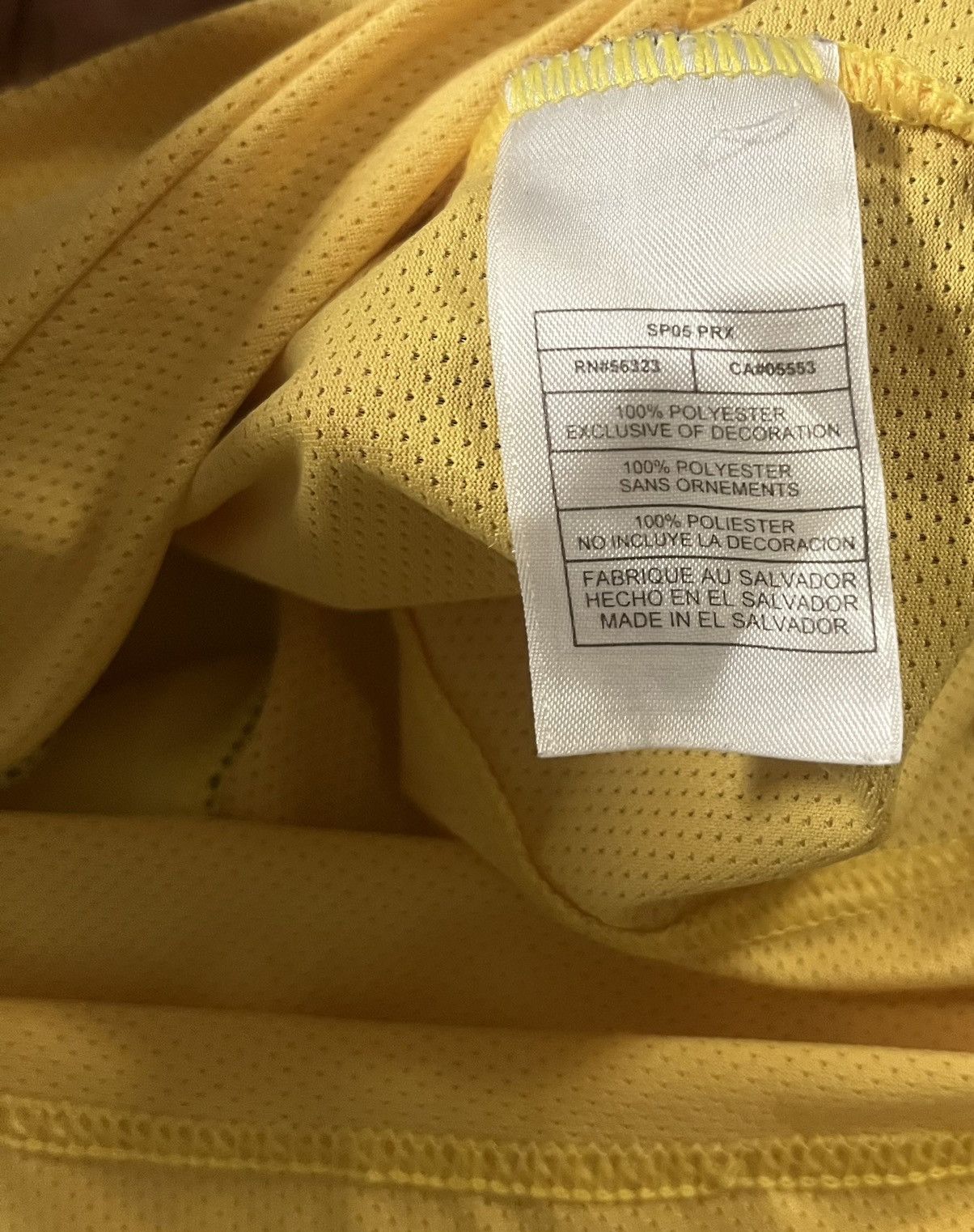 Nike Vintage Nike BRAZIL Home Soccer Jersey Shirt Size Large Size US L / EU 52-54 / 3 - 5 Thumbnail