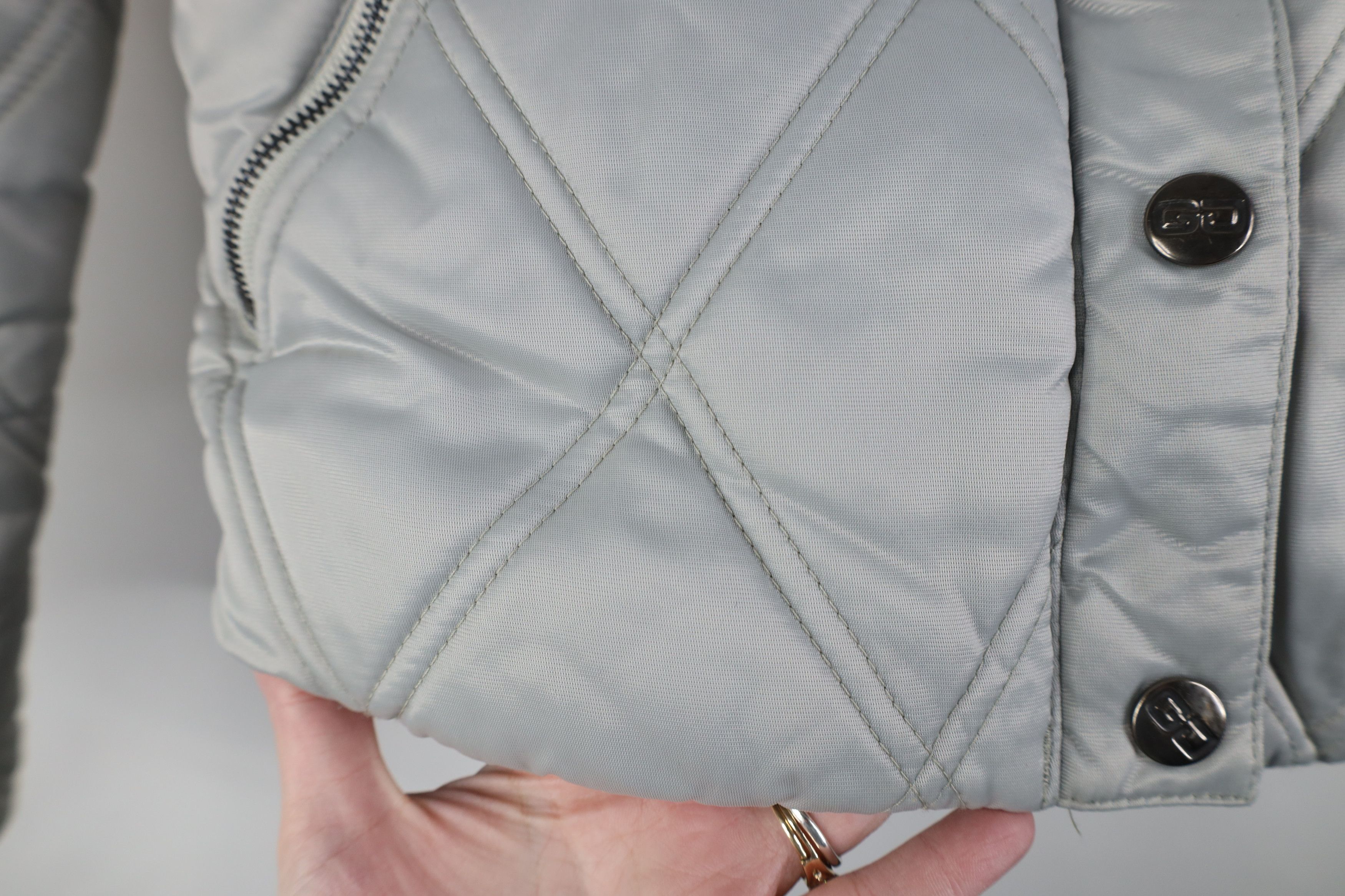 Guess Vintage 90s Y2K Guess Cropped Quilted Puffer Jacket Silver Size S / US 4 / IT 40 - 5 Thumbnail
