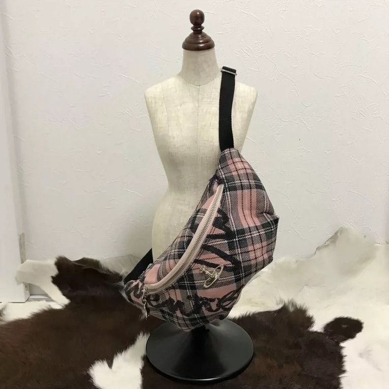 Vivienne Westwood Vivienne Westwood size os Pink checkered letter graffiti cr Size ONE SIZE - 9 Thumbnail