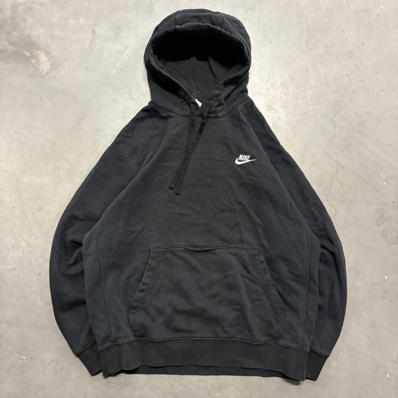 Nike Crazy Vintage Y2K/2000s Nike Black Embroidered Logo Essential Hoodie! Size US L / EU 52-54 / 3 - 1 Thumbnail