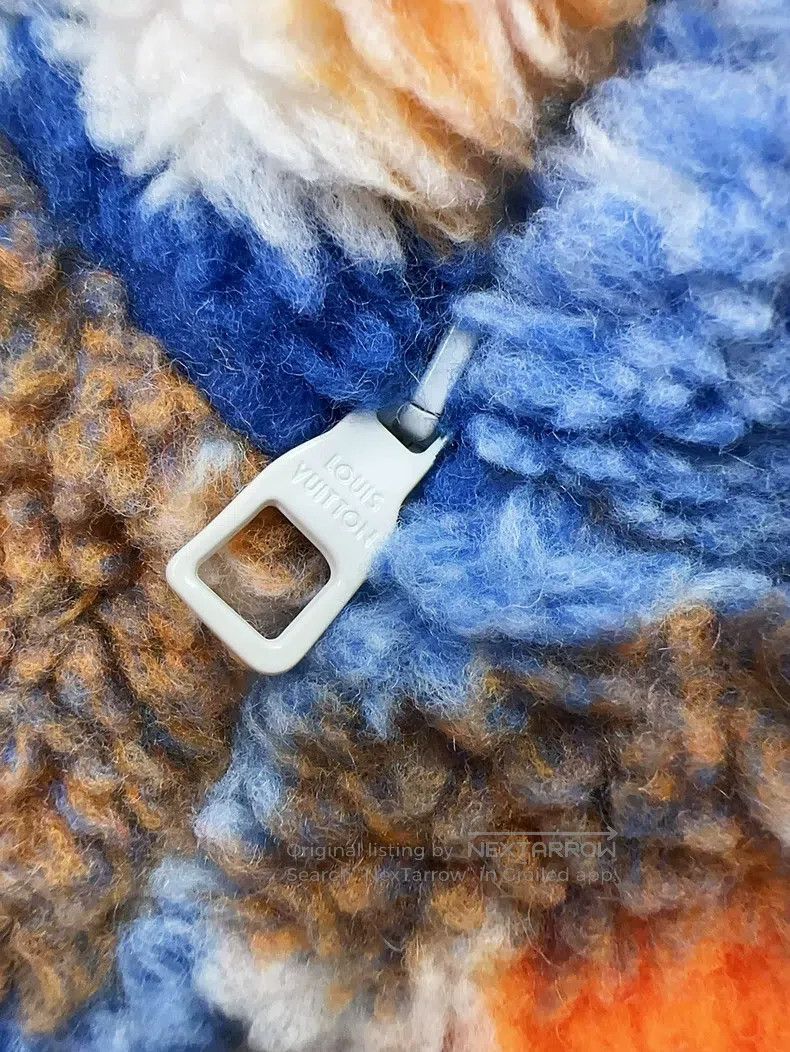Louis Vuitton Louis Vuitton New blue and orange camouflage smudged logo Size US XS / EU 42 / 0 - 5 Thumbnail