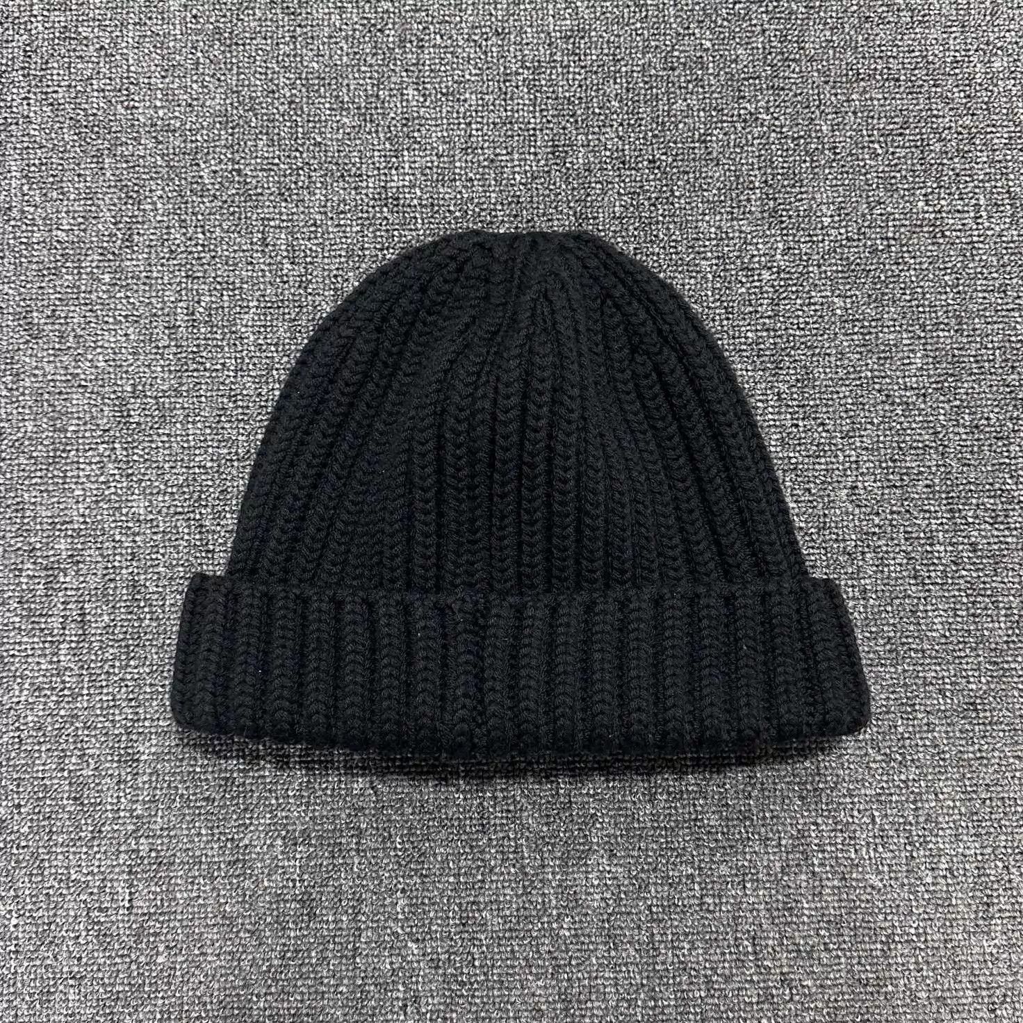 Prada PRADA triangle gold logo black knit beanie Size ONE SIZE - 2 Thumbnail